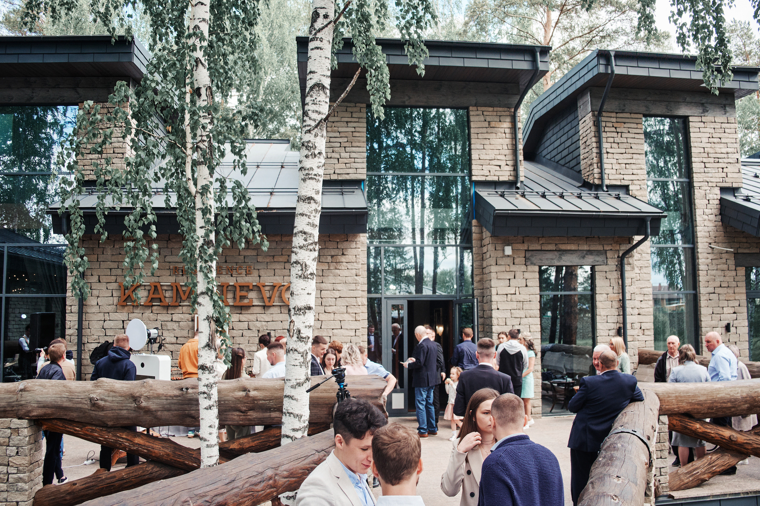 Иван и Виктория. Снимаю всё, кроме похорон