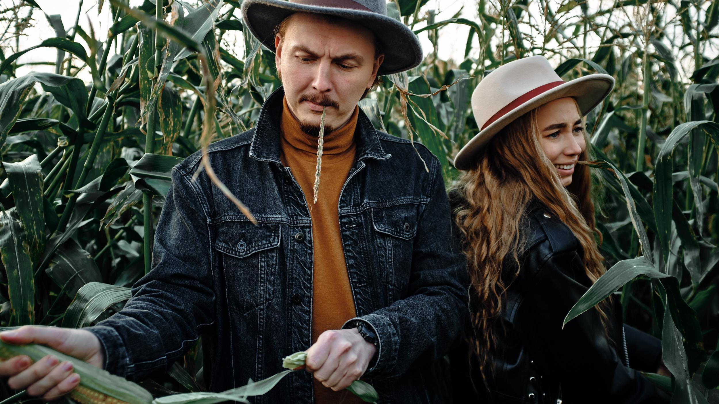 А и Ю. Снимаю всё, кроме похорон