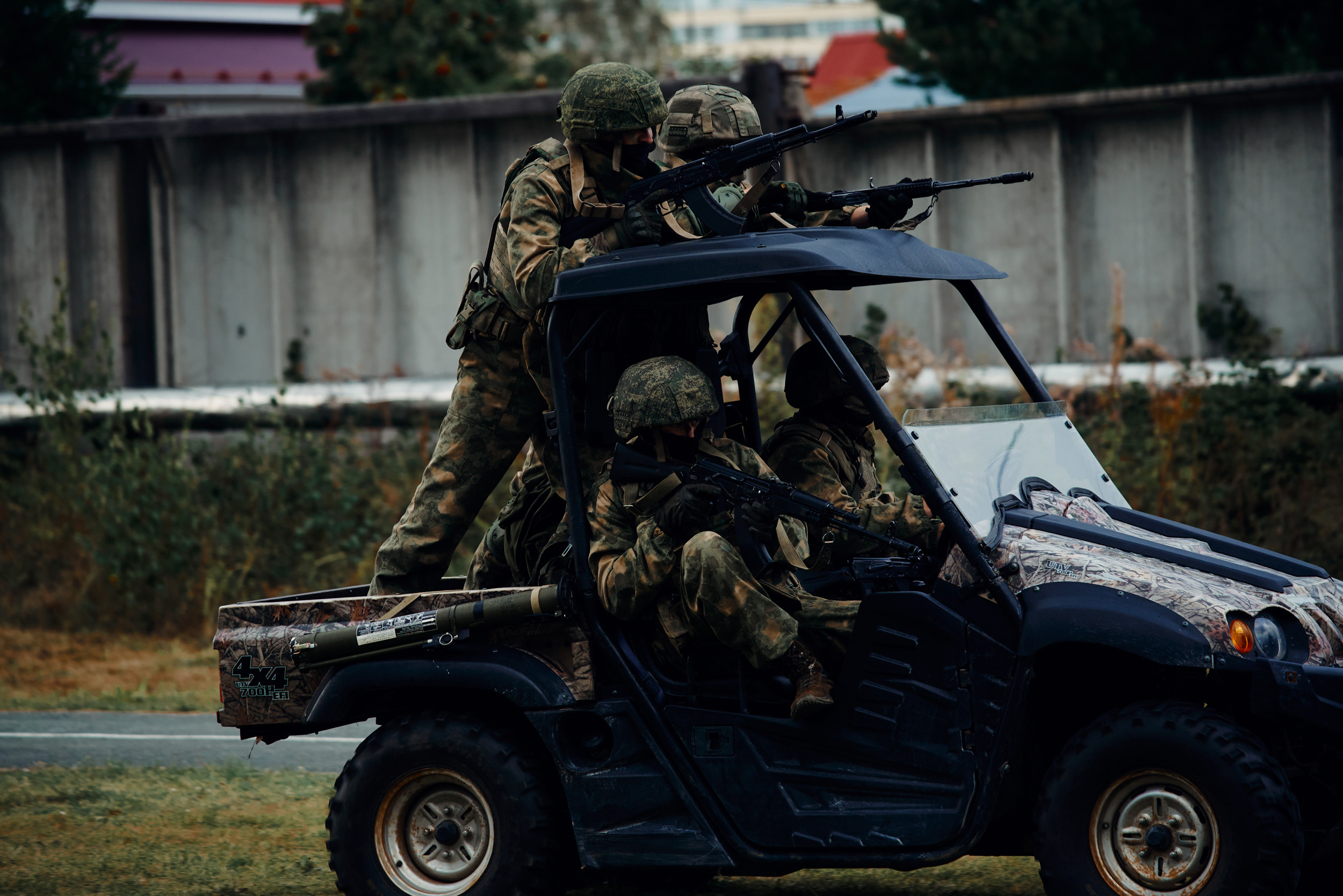 Аванпост. Снимаю всё, кроме похорон