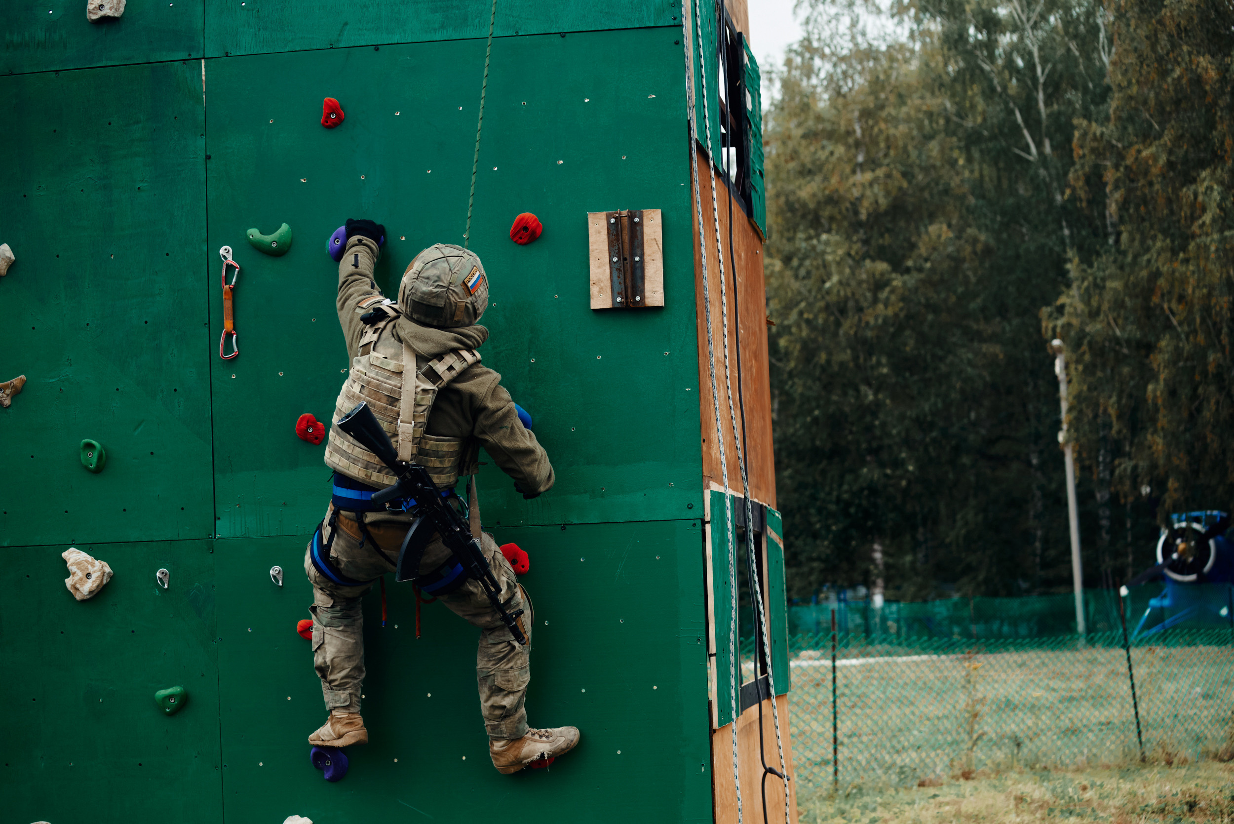 Аванпост. Снимаю всё, кроме похорон