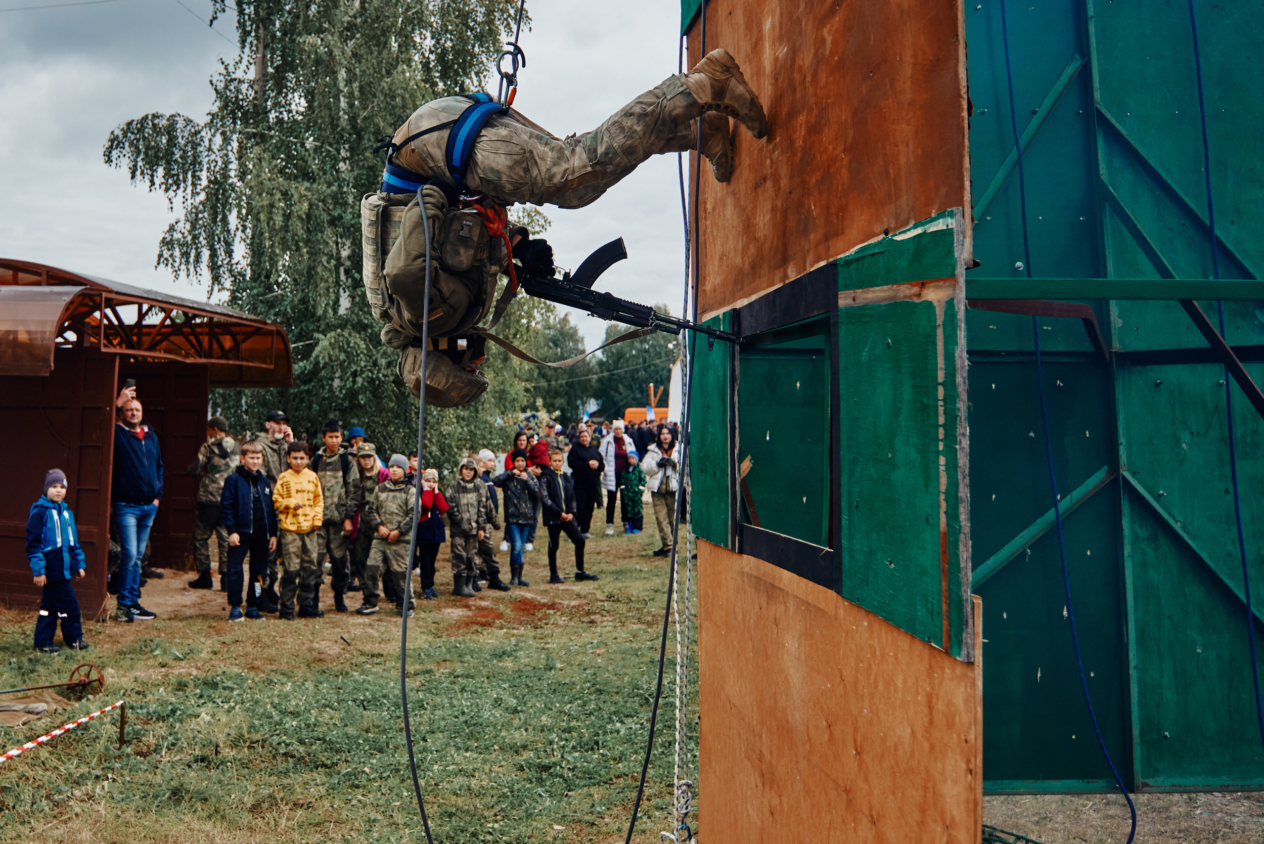 Аванпост. Снимаю всё, кроме похорон