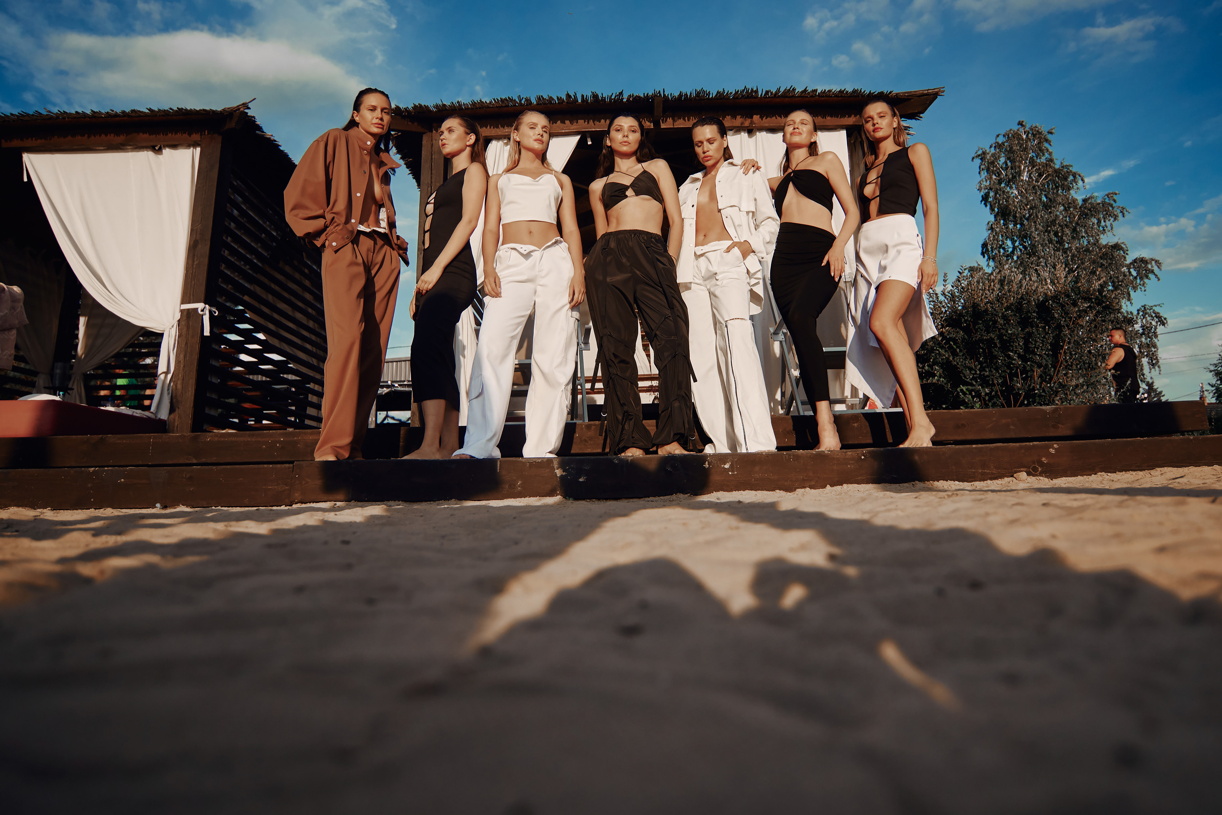 Липовое Демонстрация моделей одежды. Снимаю всё, кроме похорон