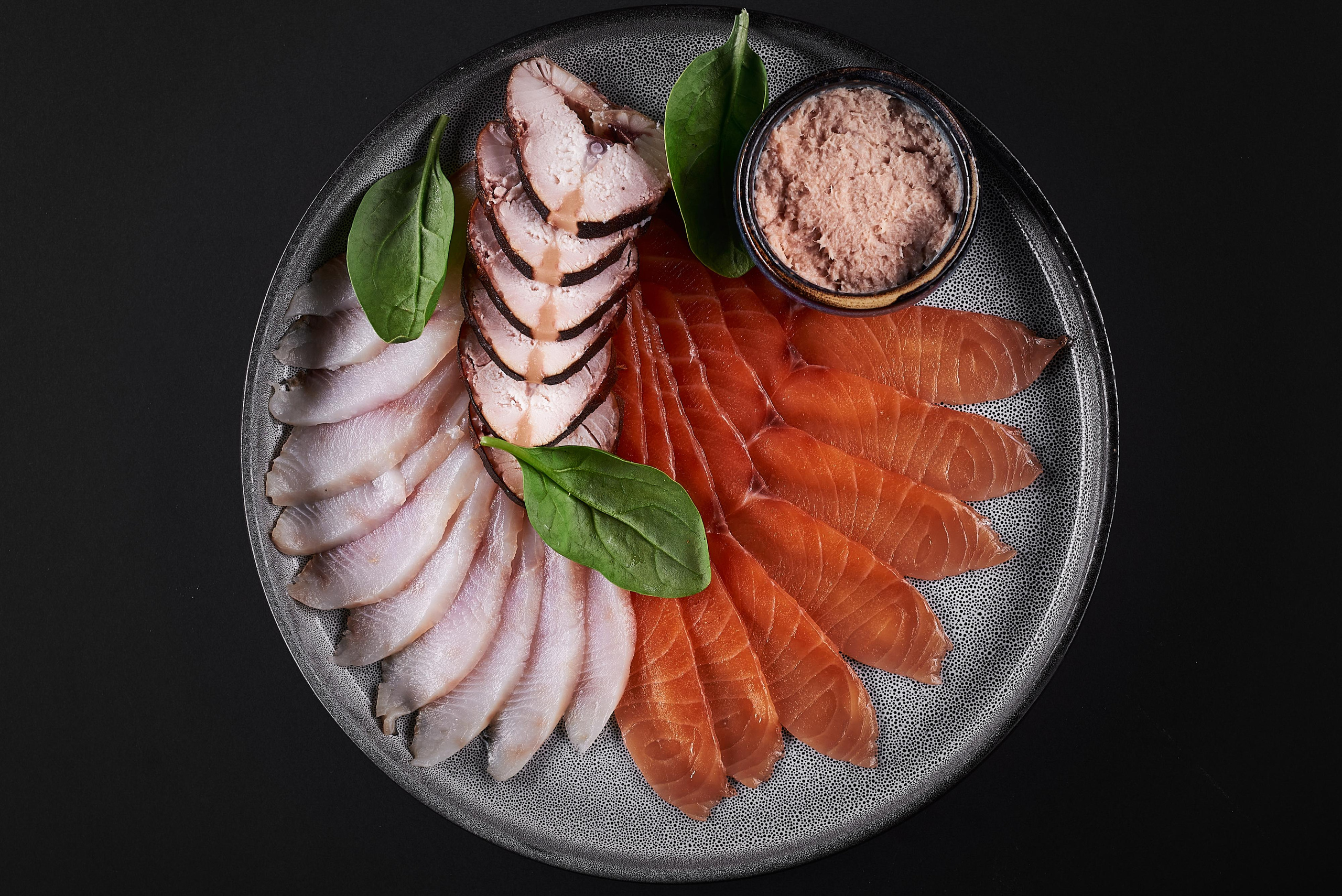 1. Снимаю всё, кроме похорон