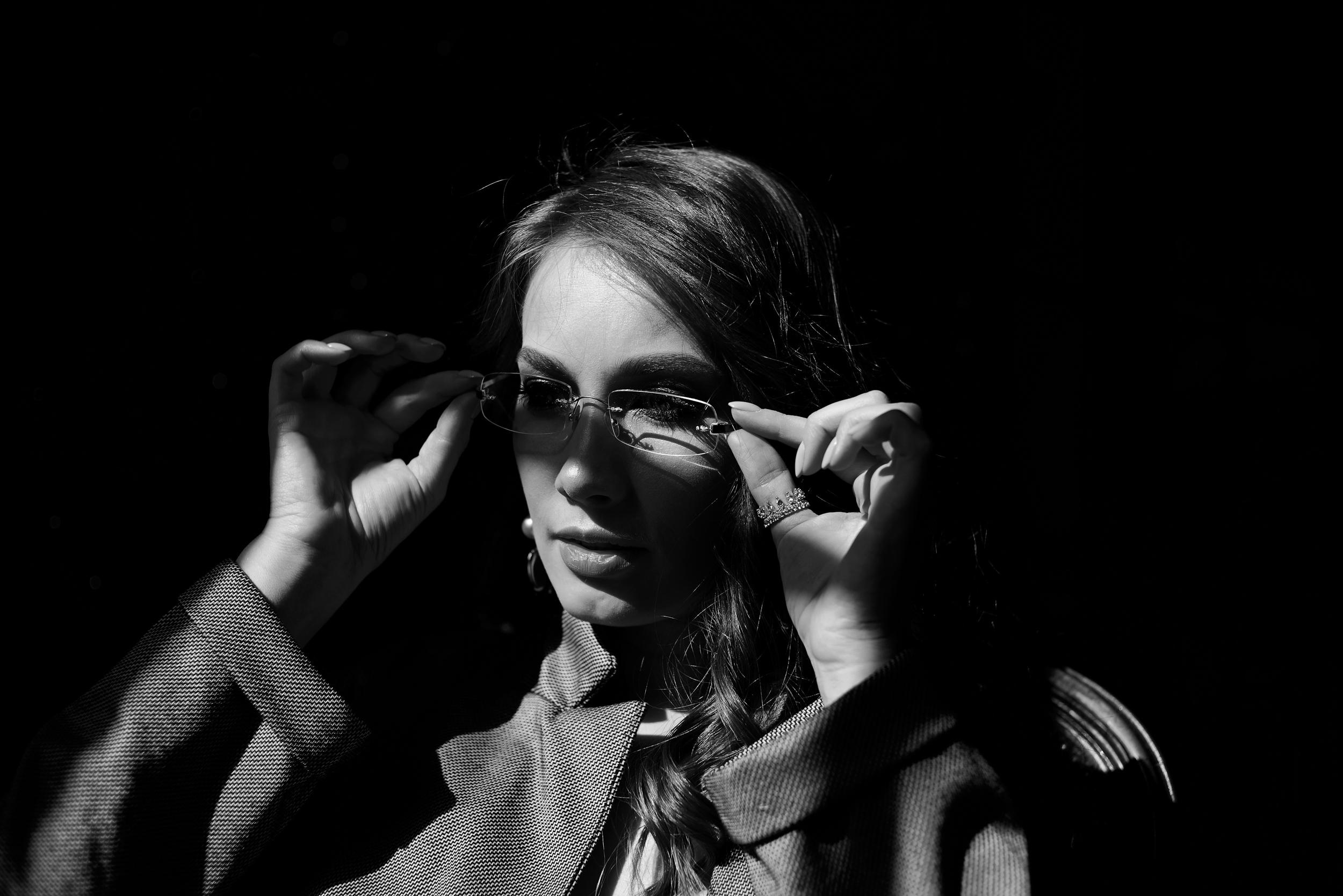 Мария. Снимаю всё, кроме похорон