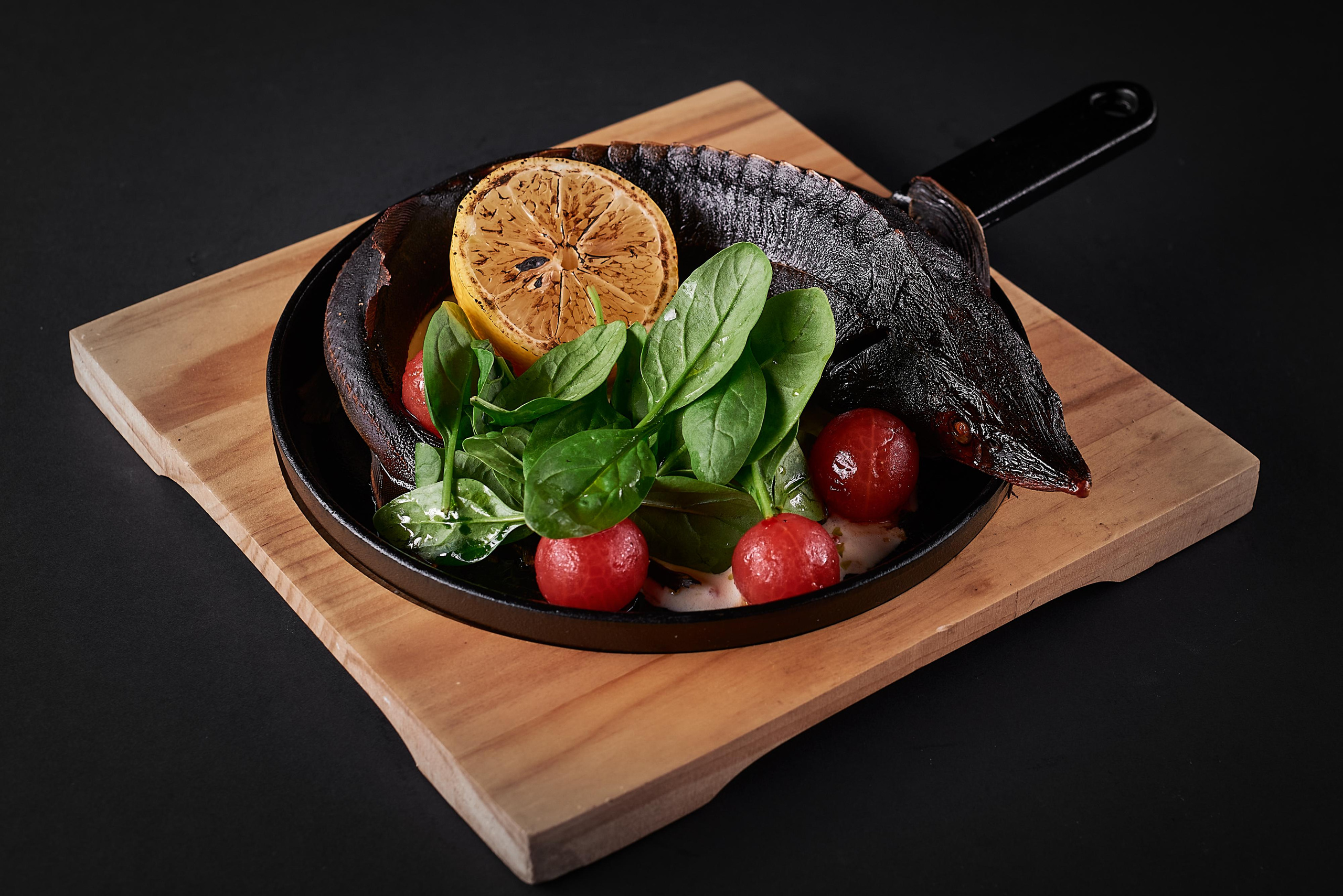 1. Снимаю всё, кроме похорон