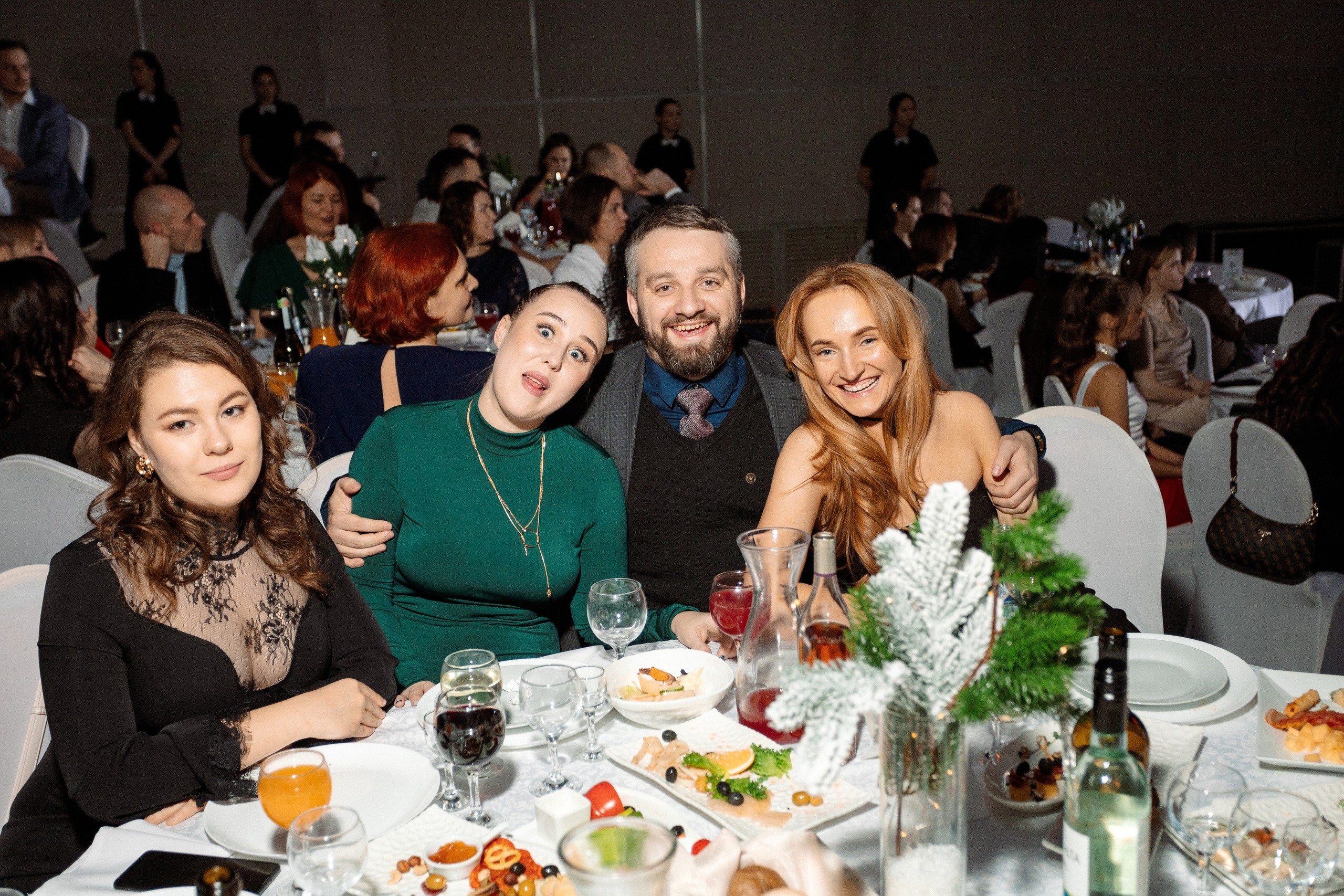 РЕПОРТАЖ: НОВЫЙ ГОД В ДК МЕТАЛЛУРГ. Профессиональный фотограф в Ижевске Леша Петров