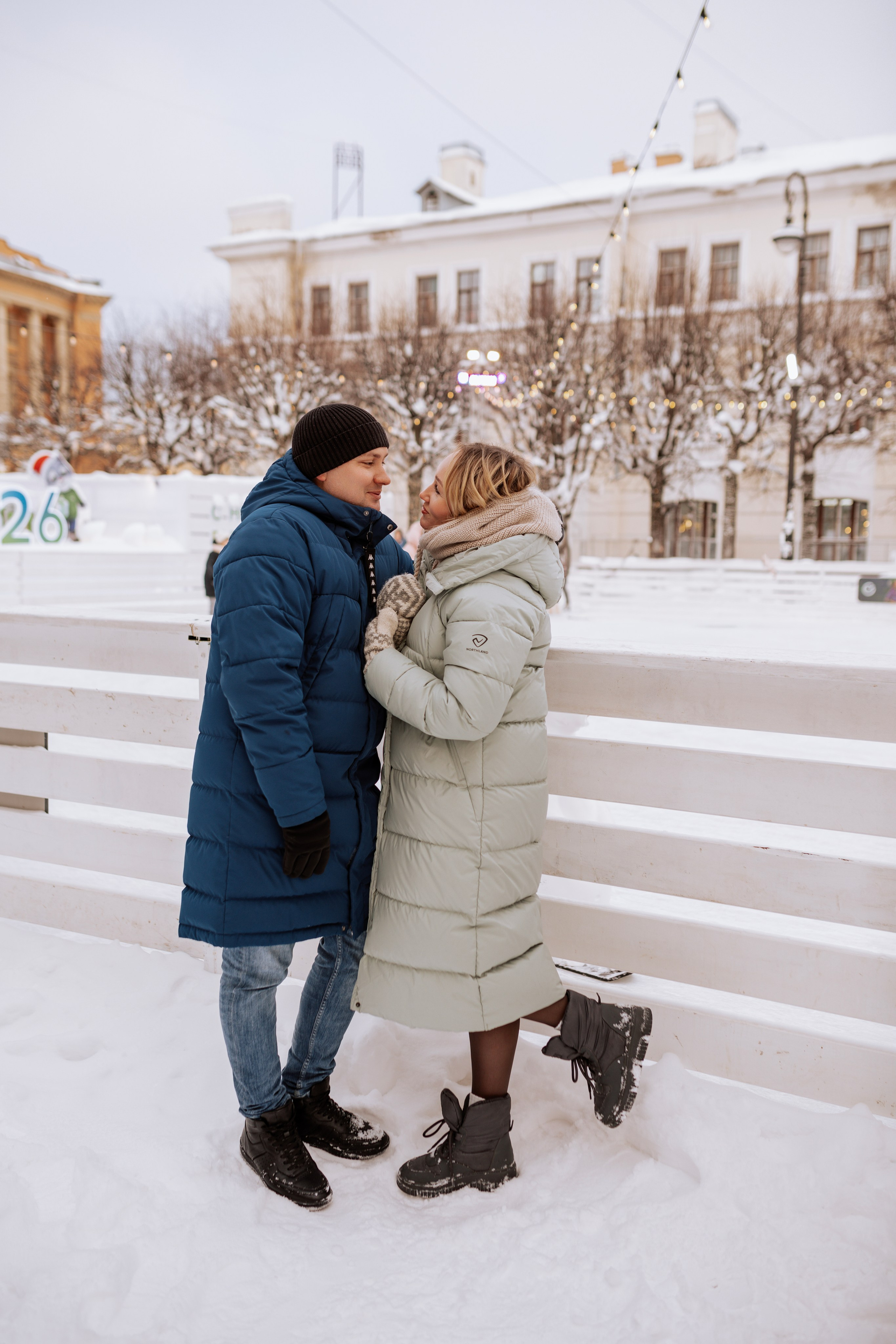 Семейная, Манежная площадь