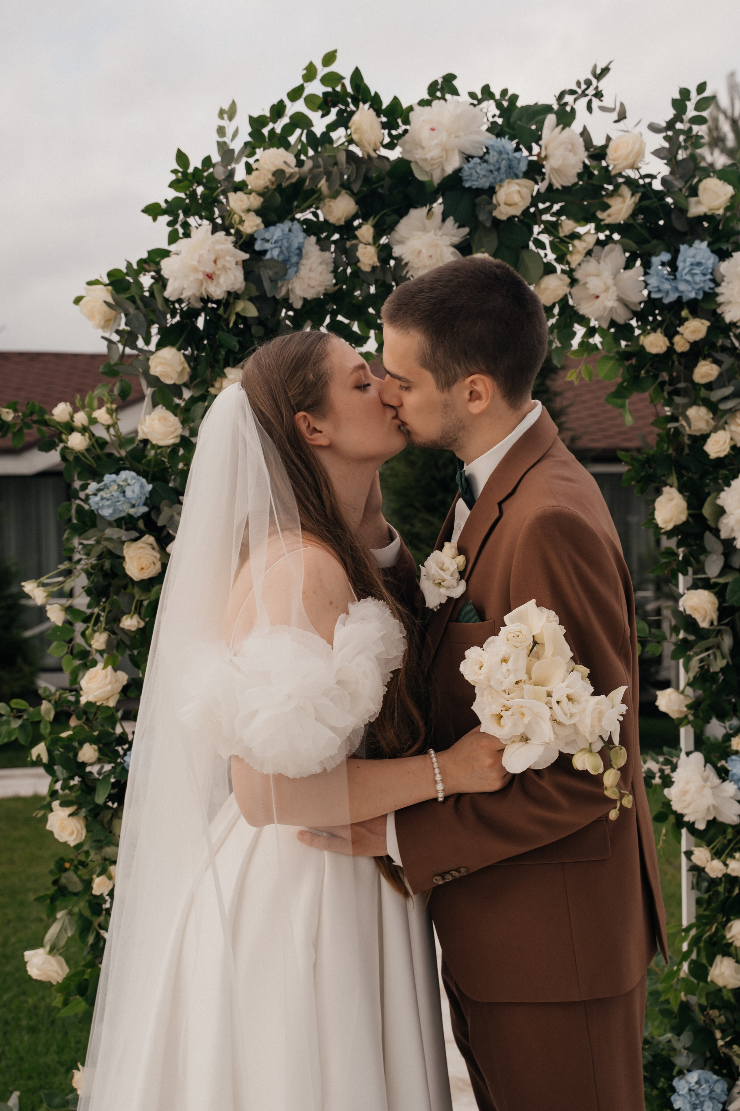 Wedding «Laugh and cry». Свадебные фотограф и видеограф Наталья и Анатолий Новиковы СПб