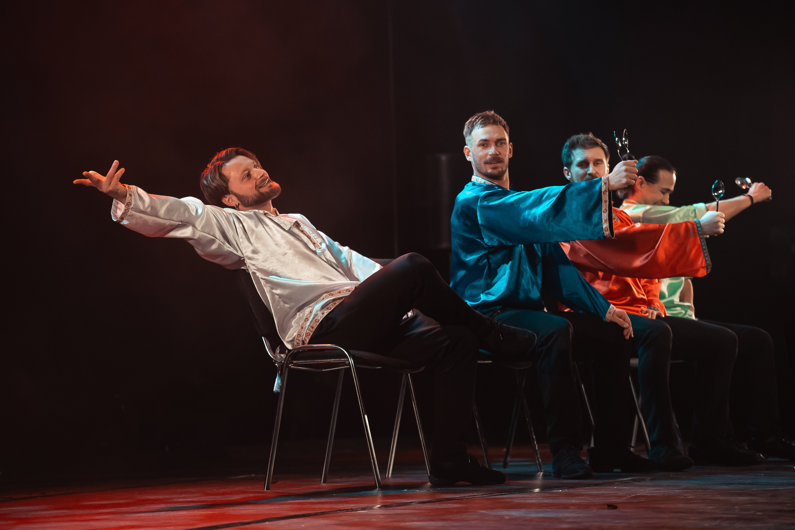 Шоу под дождем, Гранд Холл Сибирь, 20.02.2026. Фотограф Регина Крикунова г. Красноярск