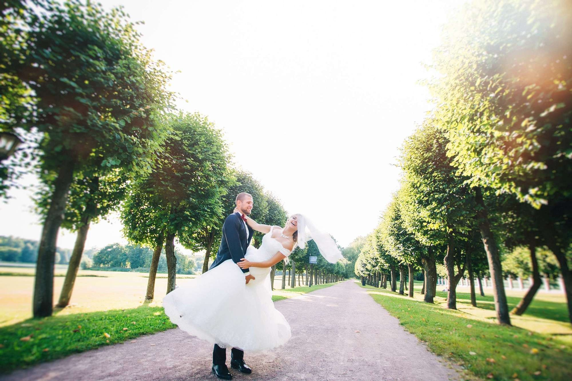 Свадебный фотограф в Москве | Искренние эмоции, уникальные кадры и стильные снимки