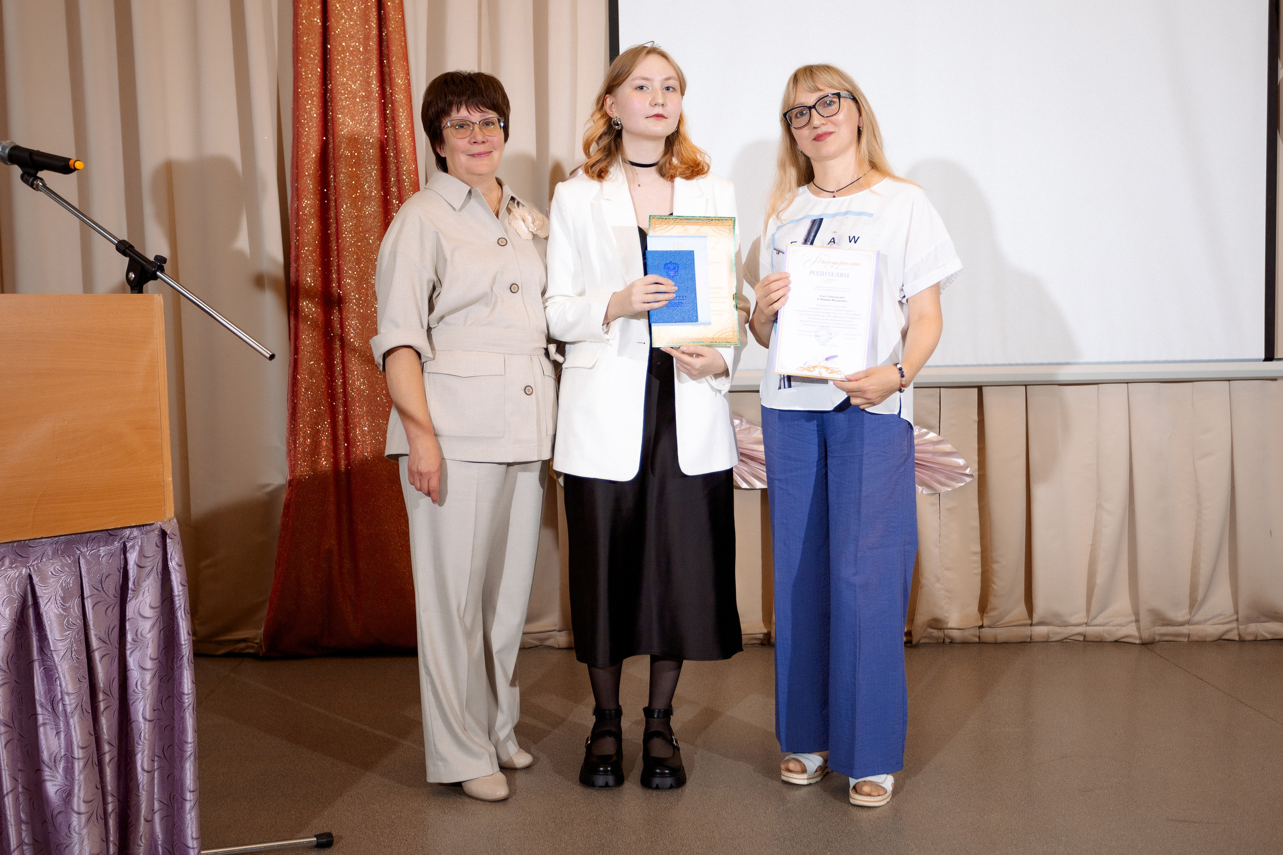 ВРУЧЕНИЕ АТТЕСТАТОВ: Пример. Все фото. Профессиональный фотограф в Ижевске Леша Петров