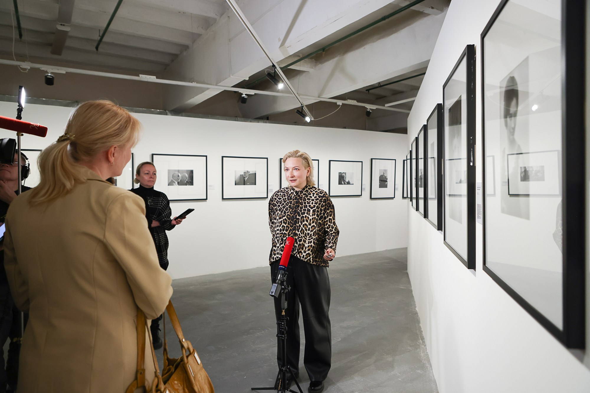 Игорь Кошельков.ЗВЁЗДЫ ОТТЕПЕЛИ. Репортажный, архитектурный, театральный и файн-арт фотограф Лена Мельникова в Москве