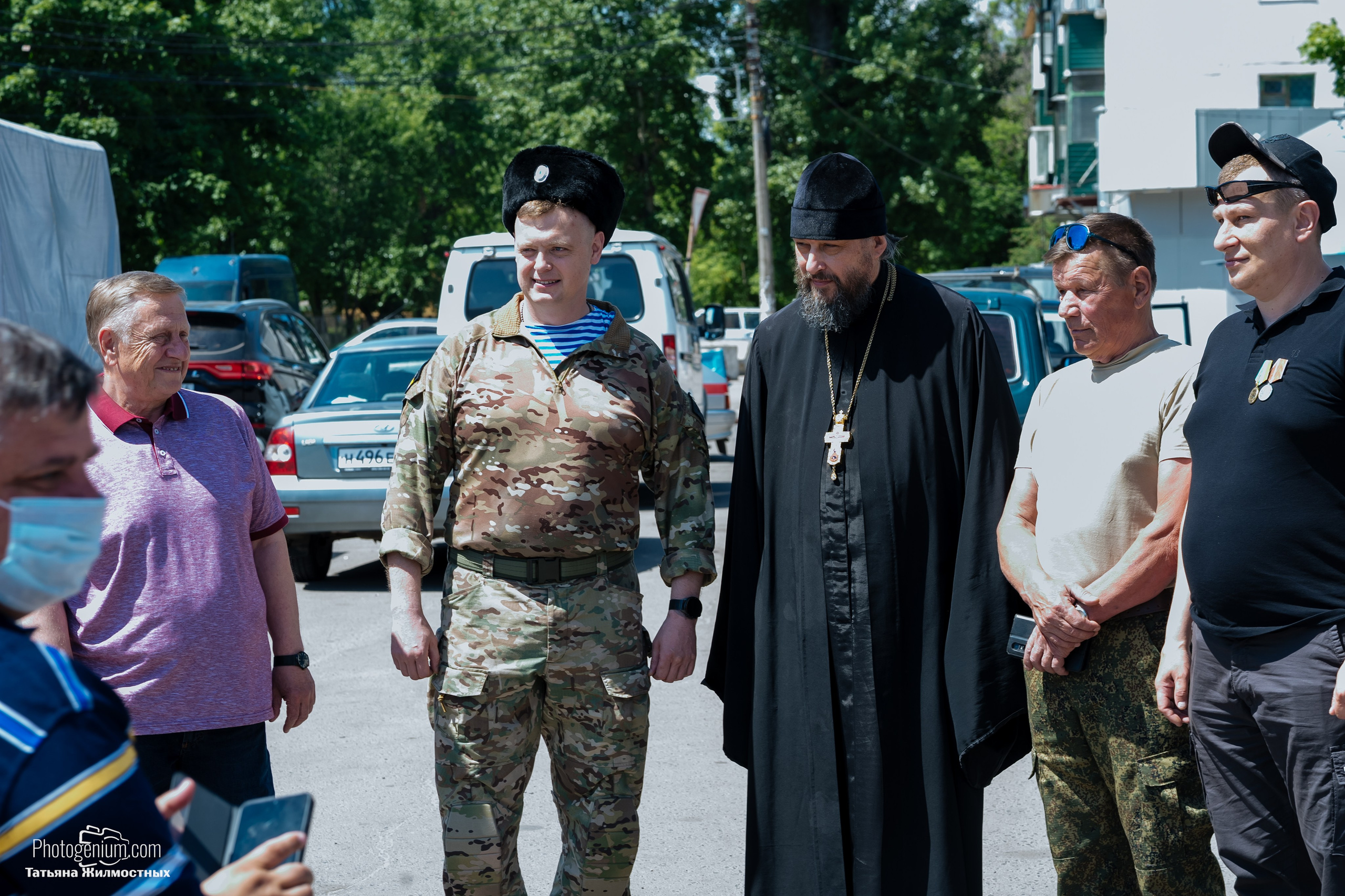 8 июня «Патриоты из Курска» сбор гуманитарной помощи у кинотеатра «Родина». Фотограф Нижний Новгород Татьяна Кейод