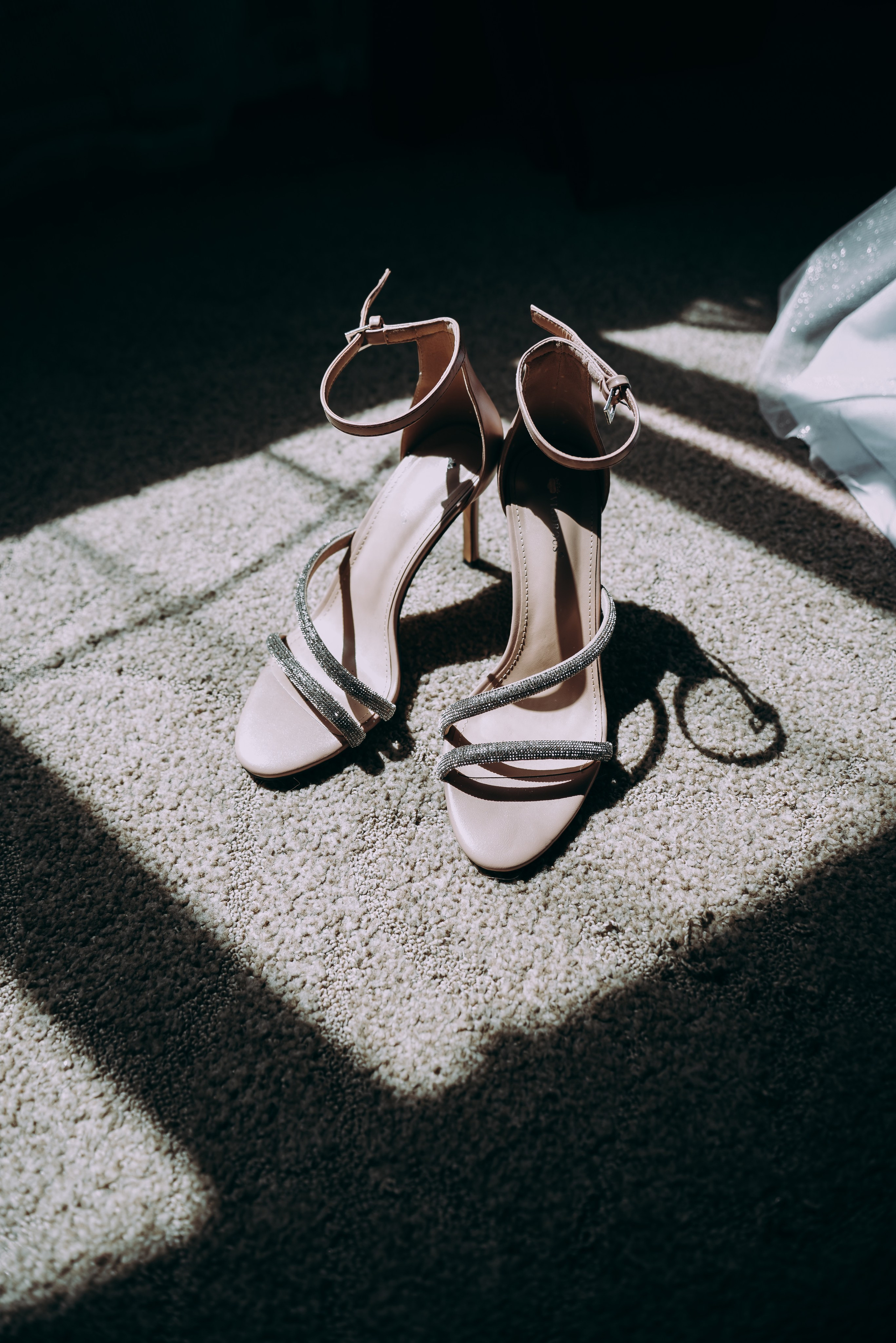 Свадебная фотосессия в музыкальном театре в г. Кемерово