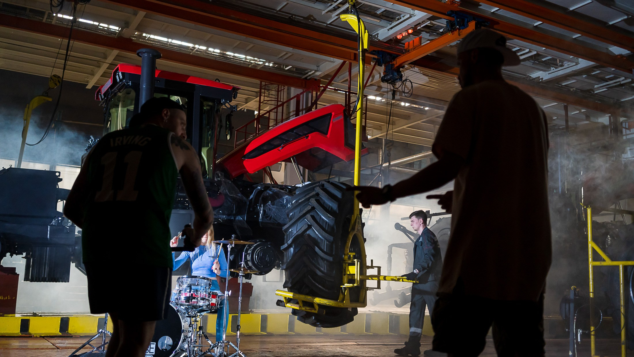 Кировский завод. Графический дизайнер Илья Левченко