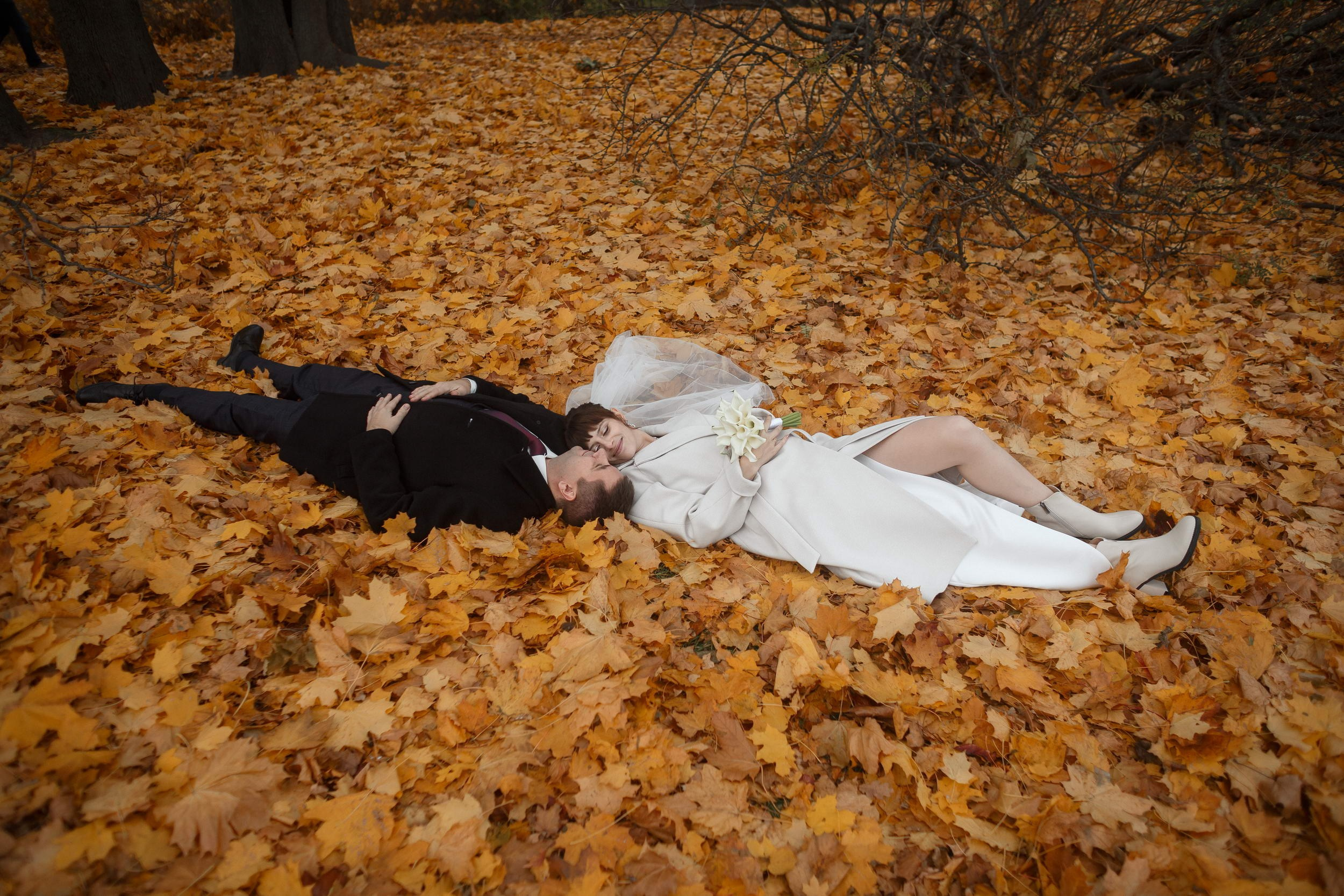 Свадьба в октябре. Свадебный фотограф Игорь Брундасов 8PHOTO на свадьбу венчание загс СПб