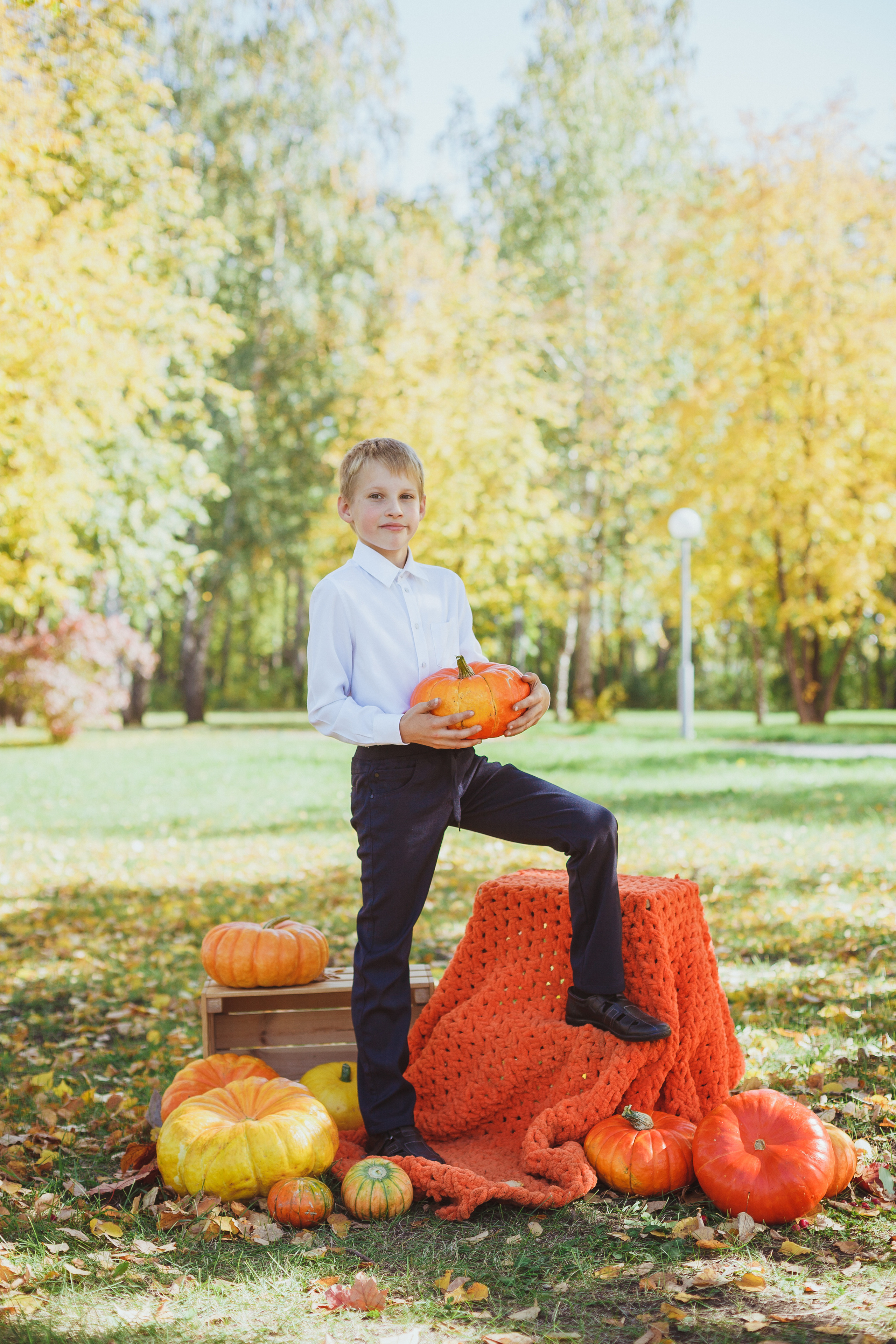 Школьная фотосессия на 31 августа. 1,2,3 сентября. Портреты детей 4-6 штук. Групповые общие 2-5 шт. Цена 450р. (1). Семейный и детский фотограф в Сухом Логу Ольга Кайгородова