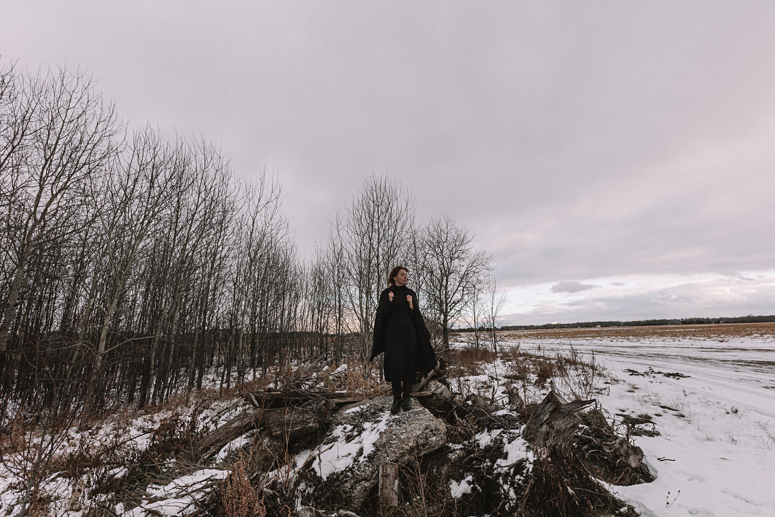 Меланхолия (поле). Семейный фотограф Тюмень, фотограф на роды Салмина Мария