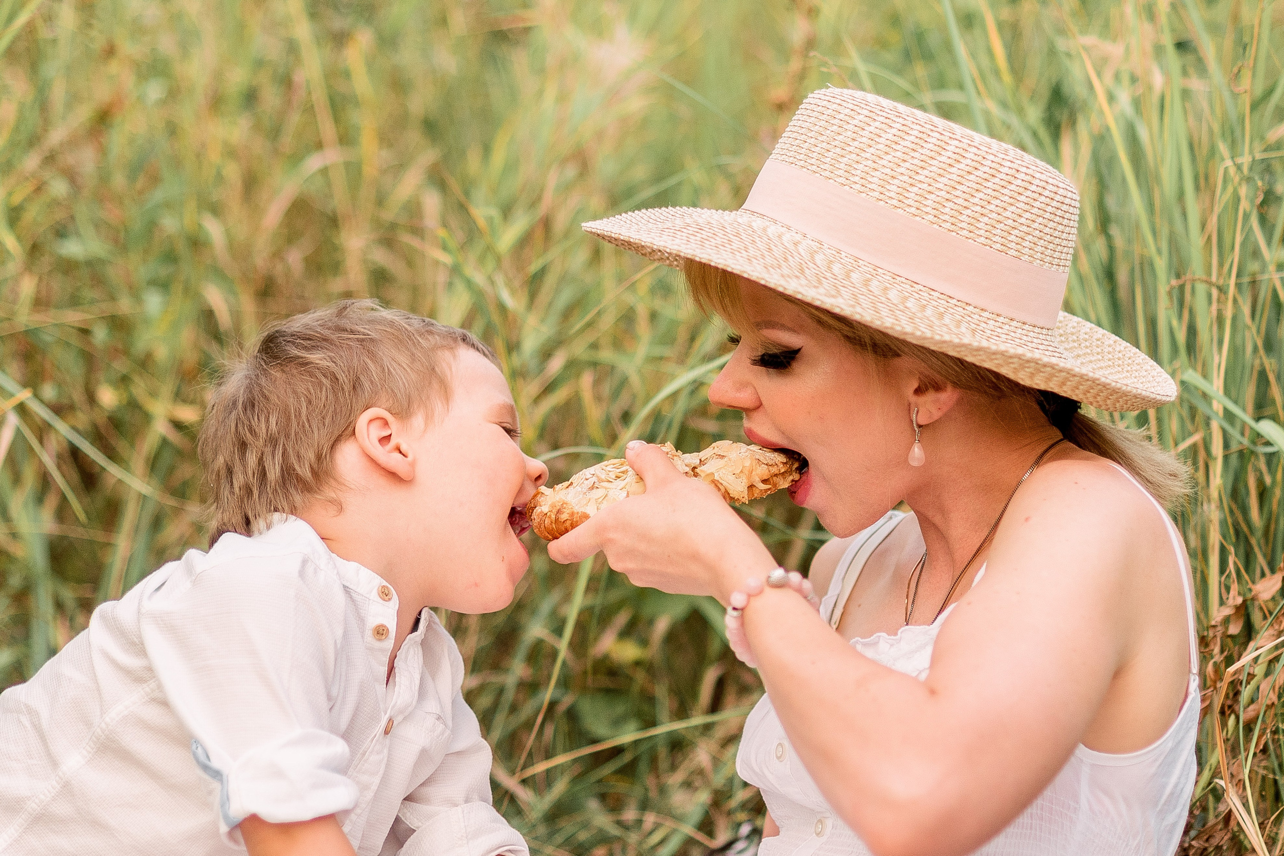 В поле. Фотограф Юлия Попова