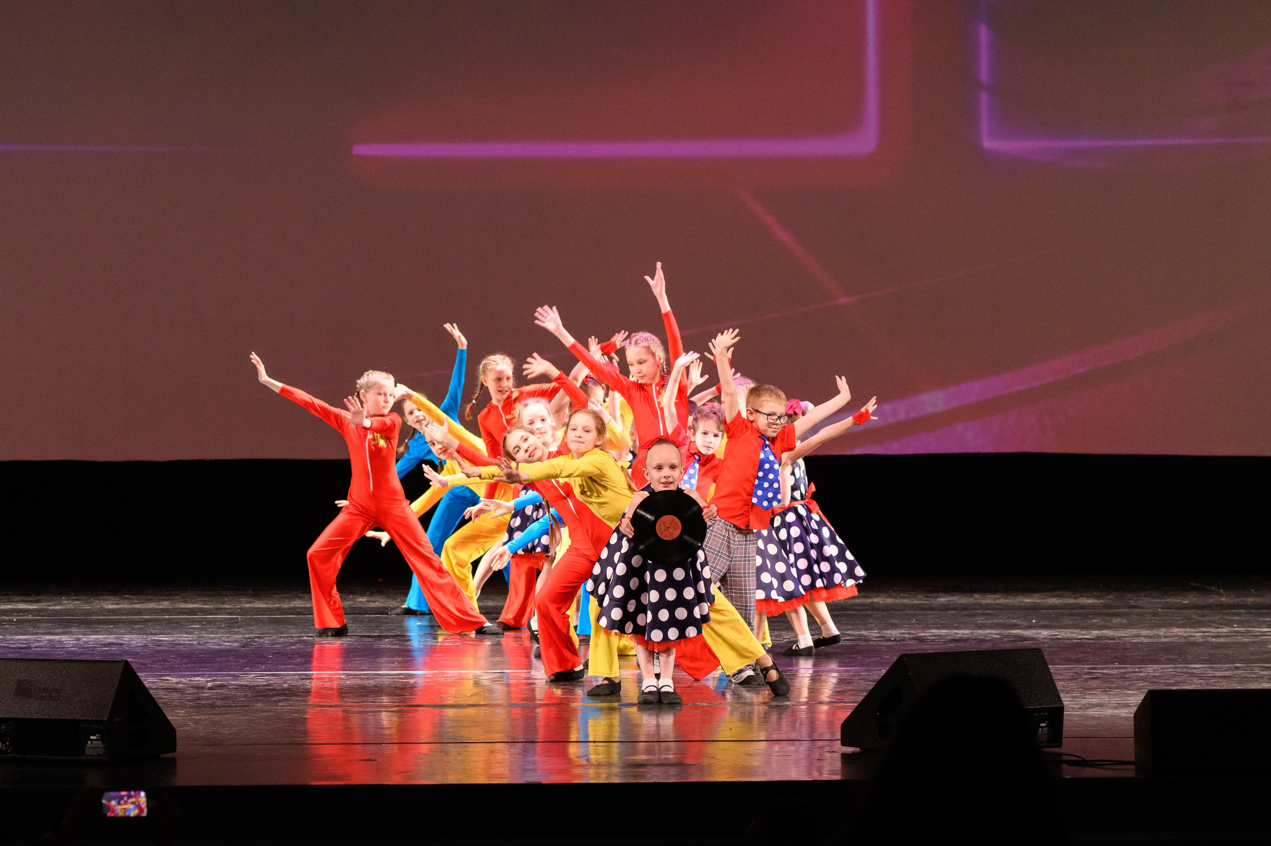 23 апреля, часть 2, БКЗ Октябрьский, г. Санкт-Петербург. Золотое яблочко