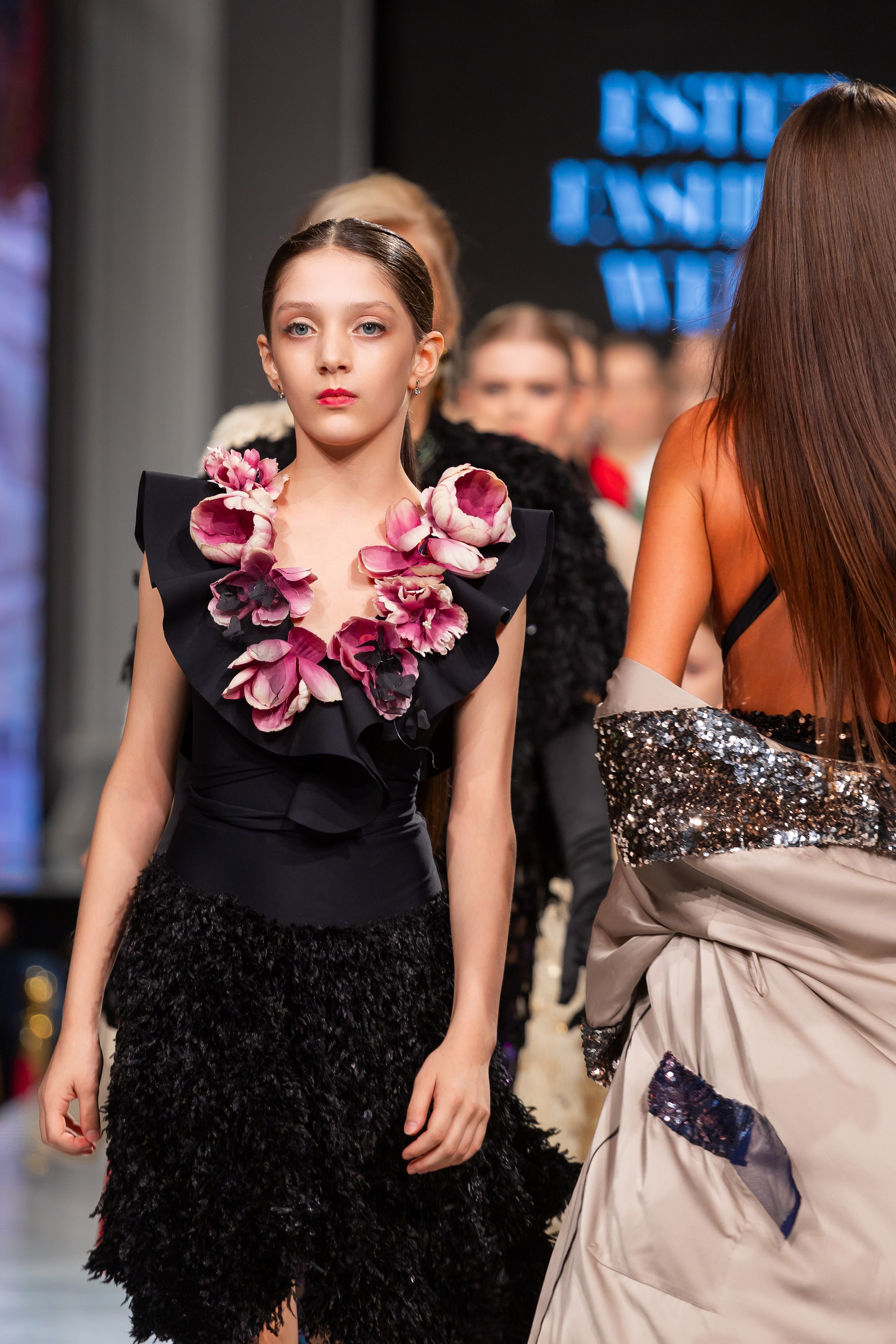 Estet Fashion Week. Photomantis