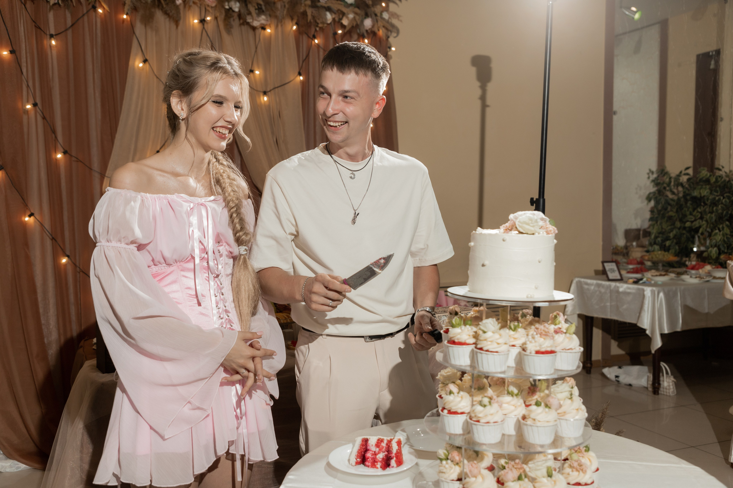 Роман и Александра (банкет). Свадебный фотограф Ангелина Сунгатулина | Саратов | Балаково | Вольск