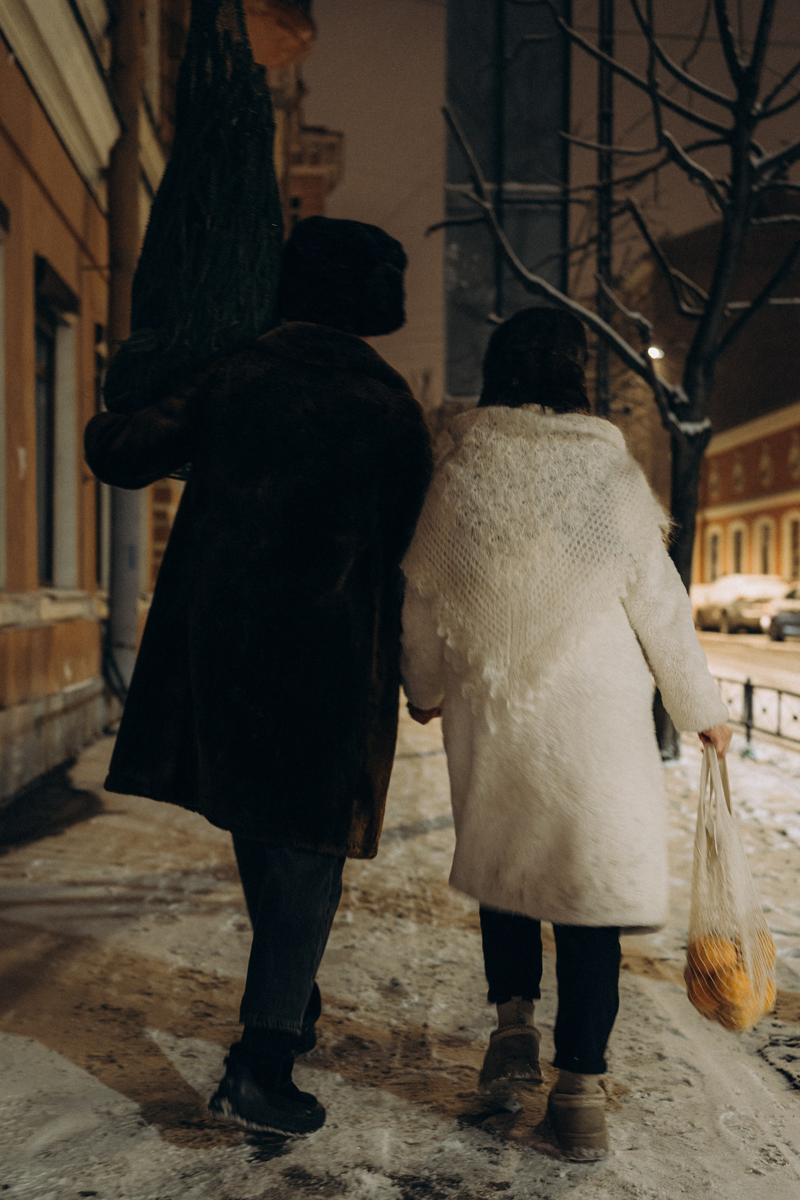 НОВОГОДНЯЯ ПРОГУЛКА ПАРЫ ПО ЧЕРНЫШЕВСКОЙ ПЕРЕД НОВЫМ ГОДОМ. Профессиональный фотограф, Санкт-Петербург — Виктория Богомолова