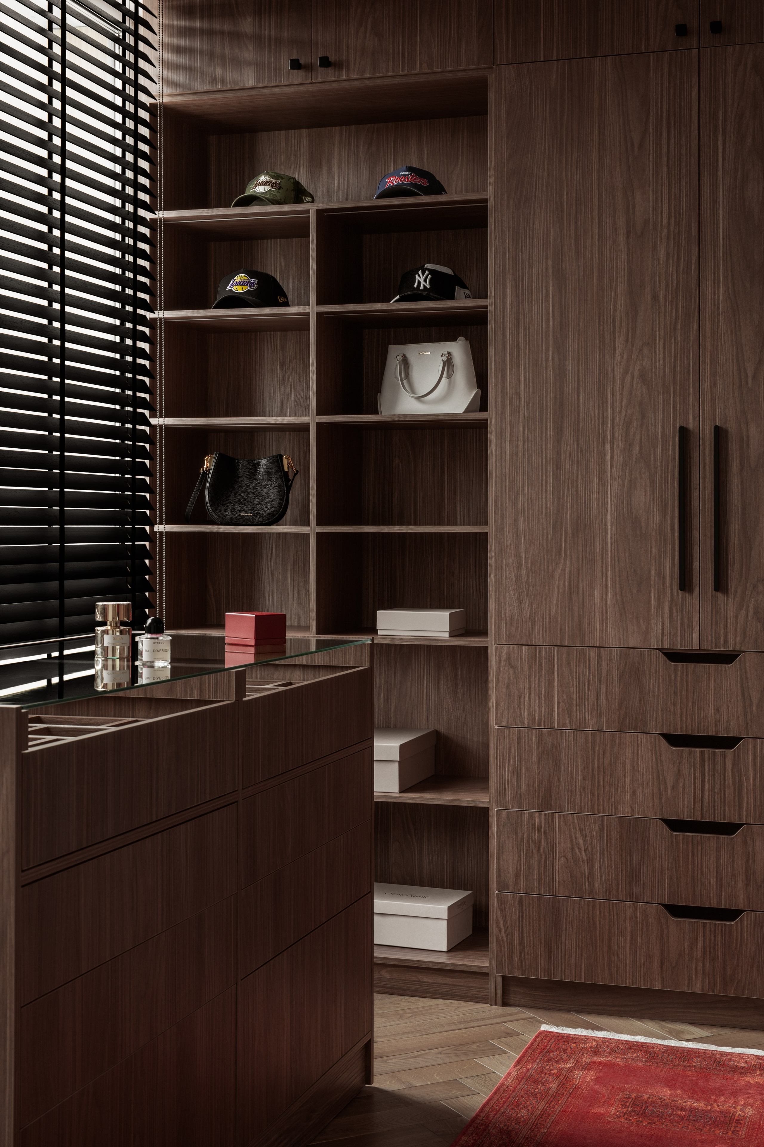 Sunset Avenue. Roman Yakunin — interior photographer in Almaty, Kazakhstan