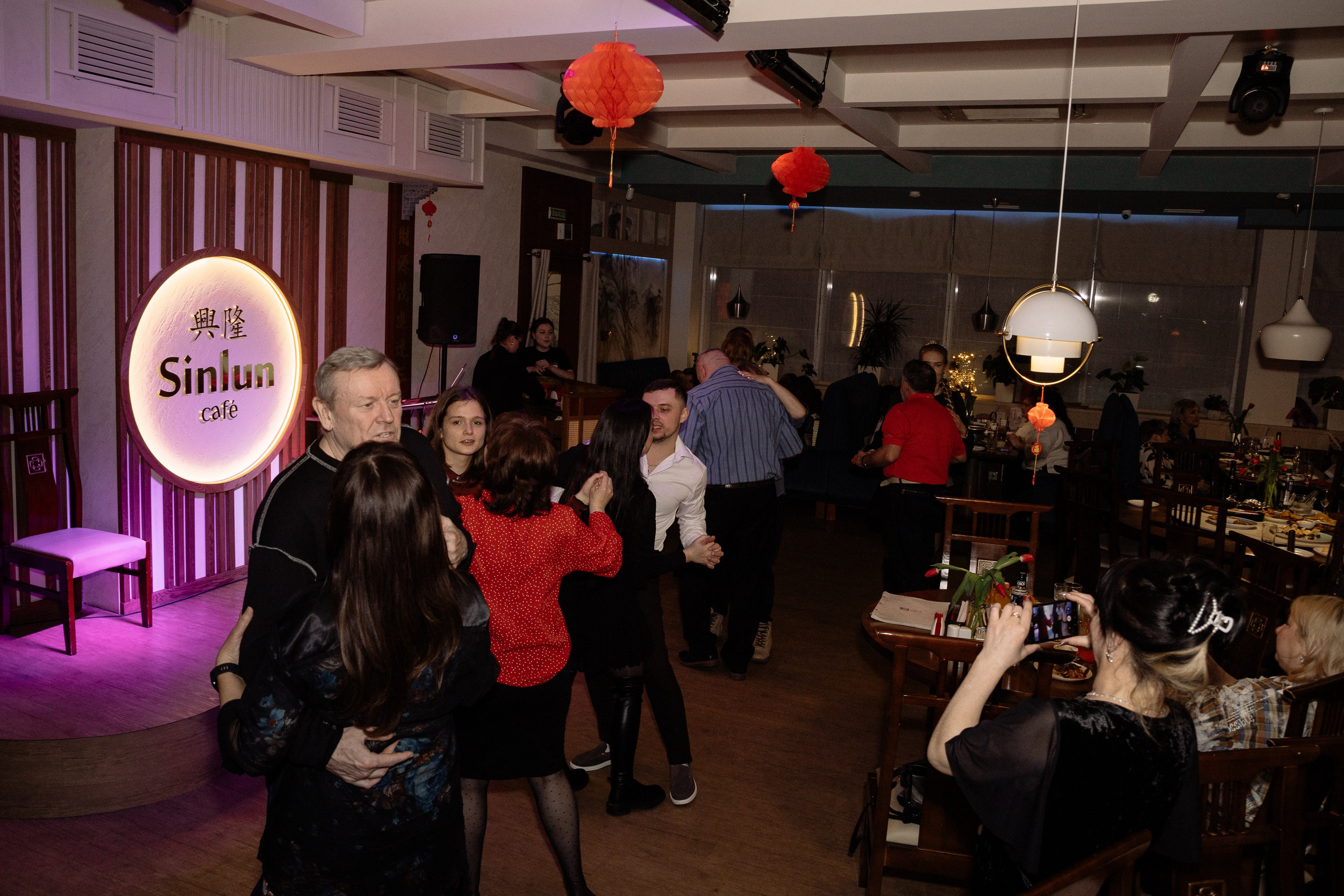 Вечеринка в кафе Sinlun. Фотограф Юлия Мальцева