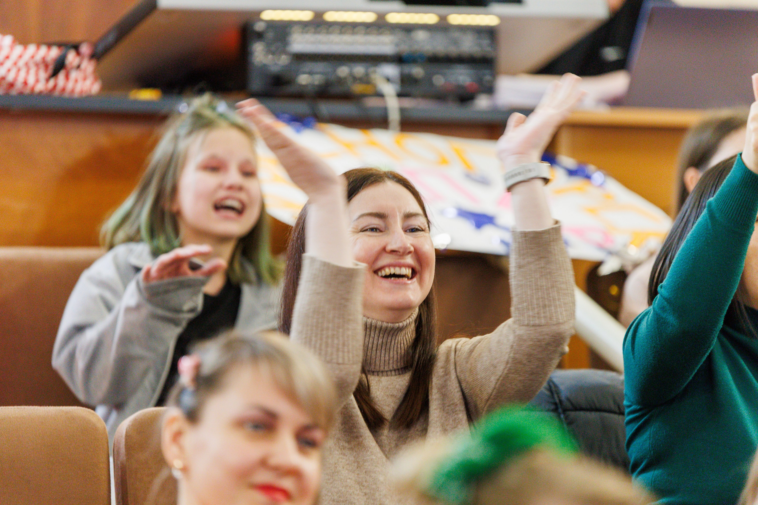 Школьный КВН в Томари. Свадебный, семейный и репортажный фотограф в Южно-Сахалинске Артур Петросян