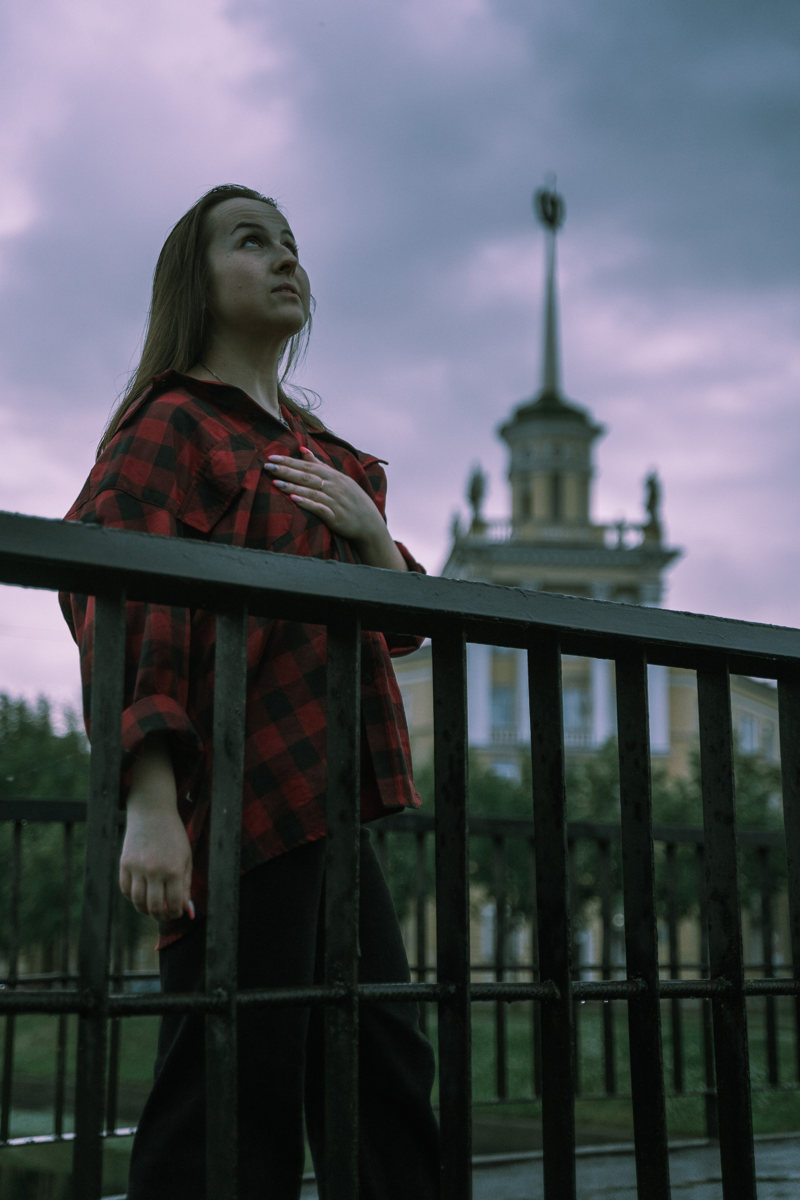 Вечерний вайб. ДМИТРИЙ ХОРУНЖИЙ — репортажный фотограф, видеограф СПБ