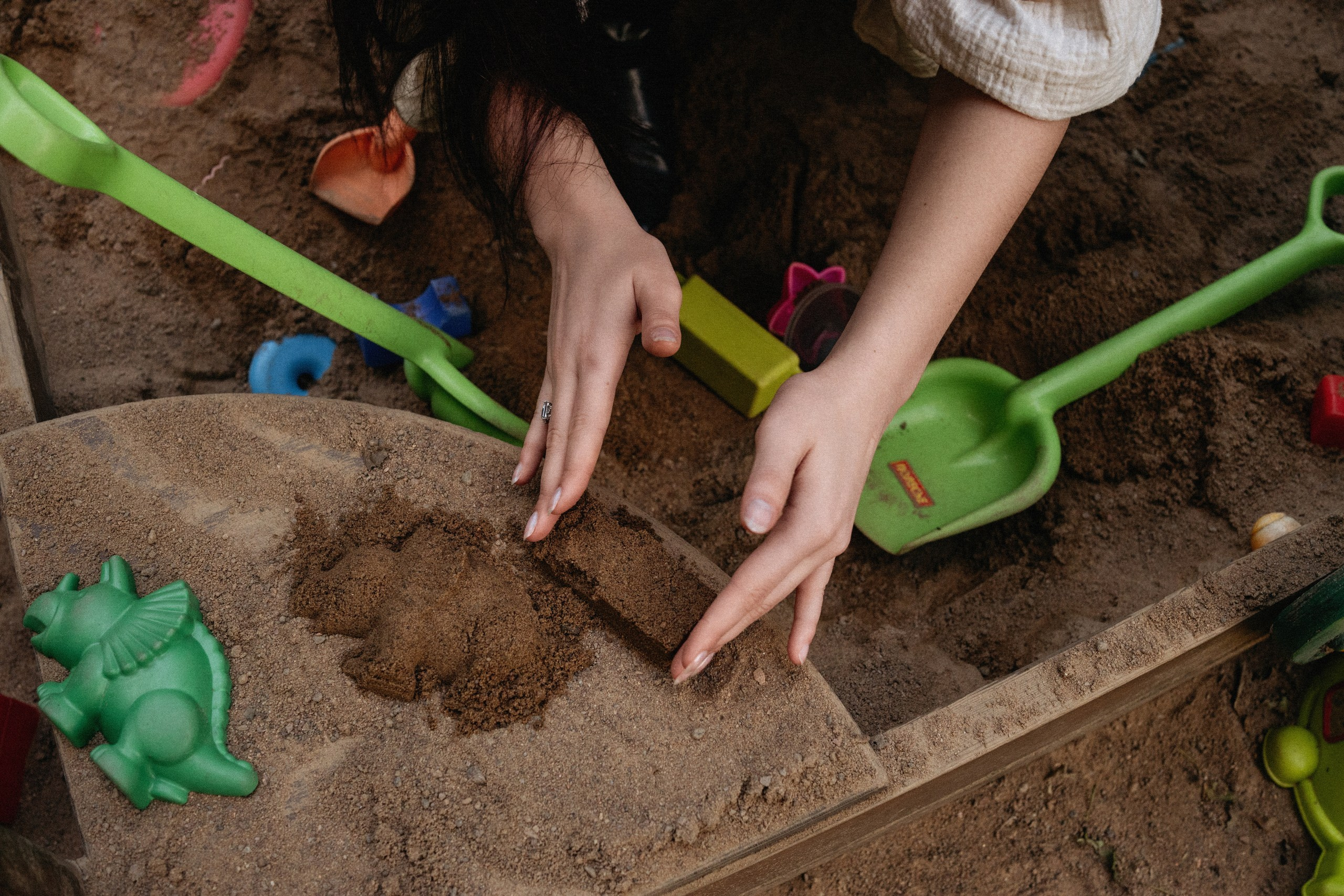 Окунуться в детство 🤍 Прогулка с сестрой. Вера Пьянцева фотограф в Санкт-Петербурге | индивидуальная, семейная и парная (love-story) съёмка