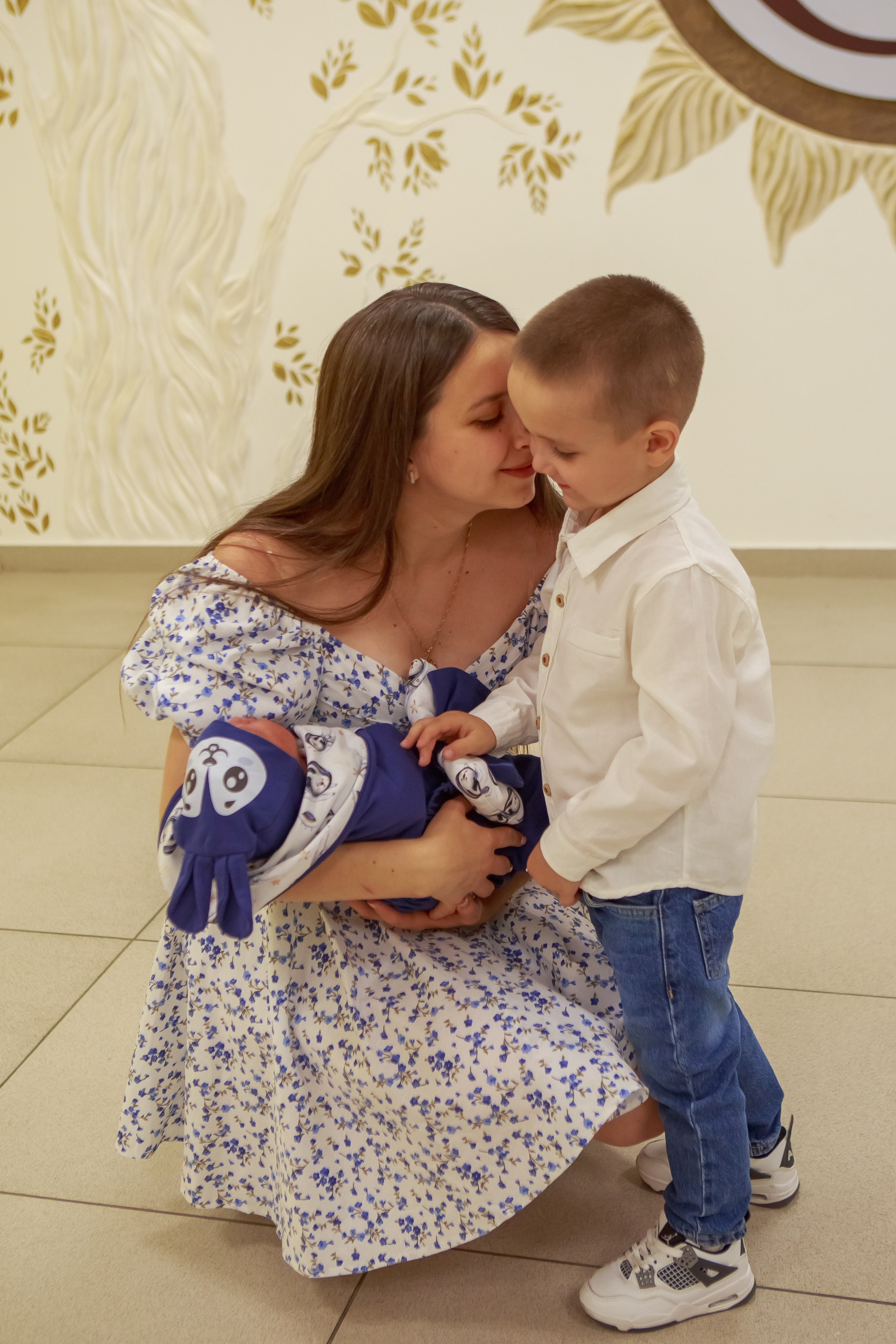 Фотосессия выписки из роддома Перинатальный центр Ставрополя. Фотограф Ставрополь Пятигорск Елизавета Дарина