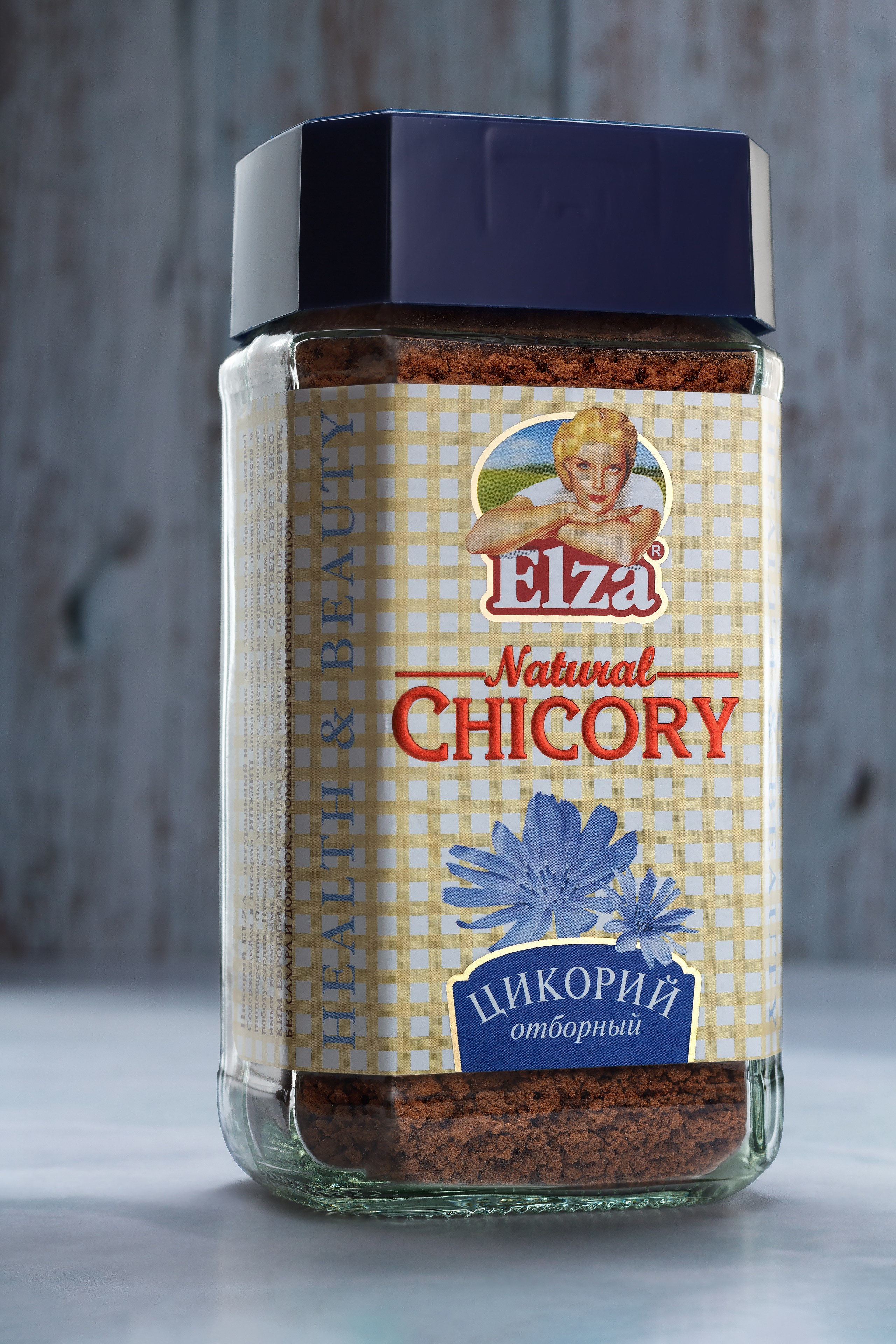 Цикорий в стеклянной банке имиджевое фото
