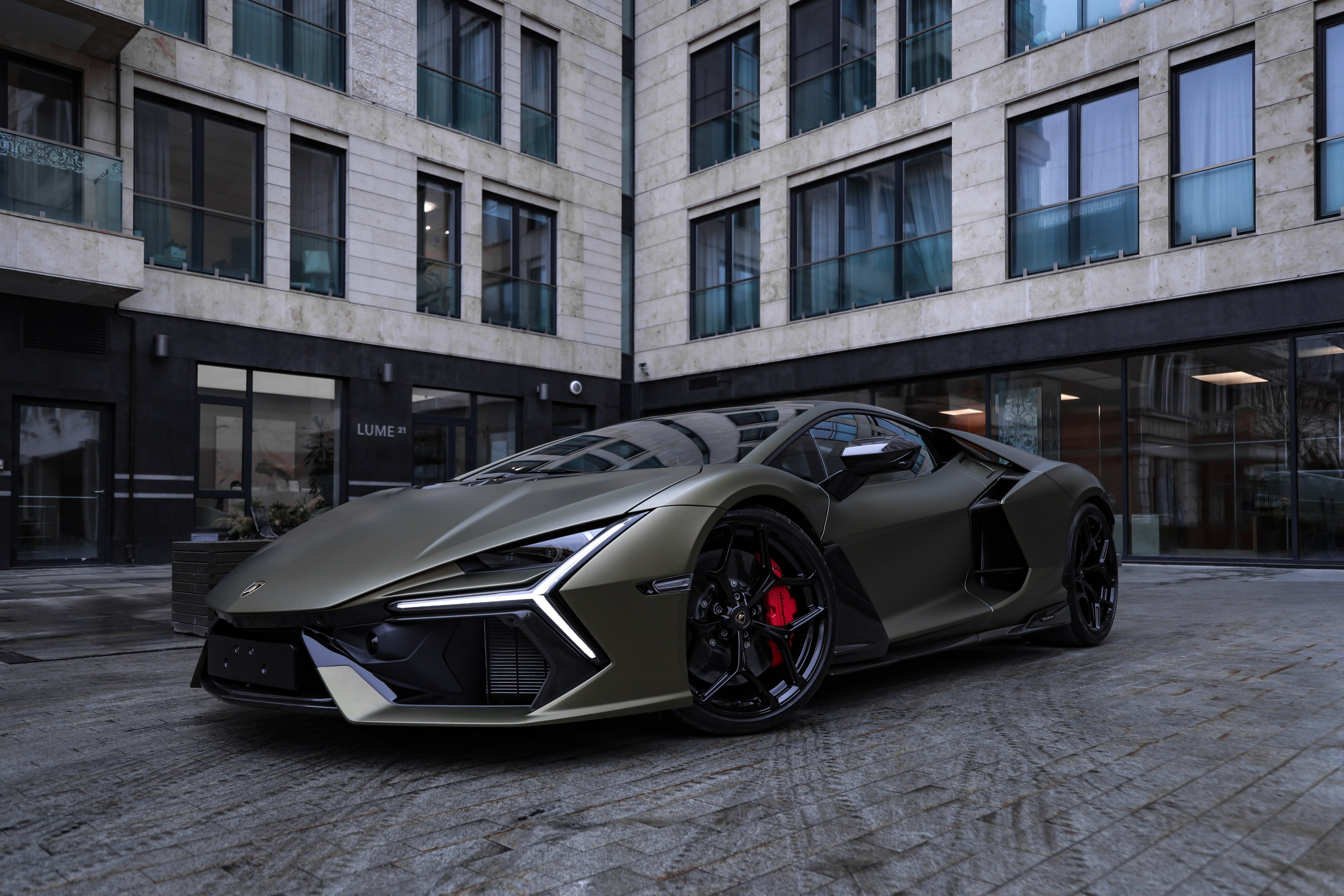 2024 Lamborghini Revuelto 6.5 AMT. Mixturecaptures