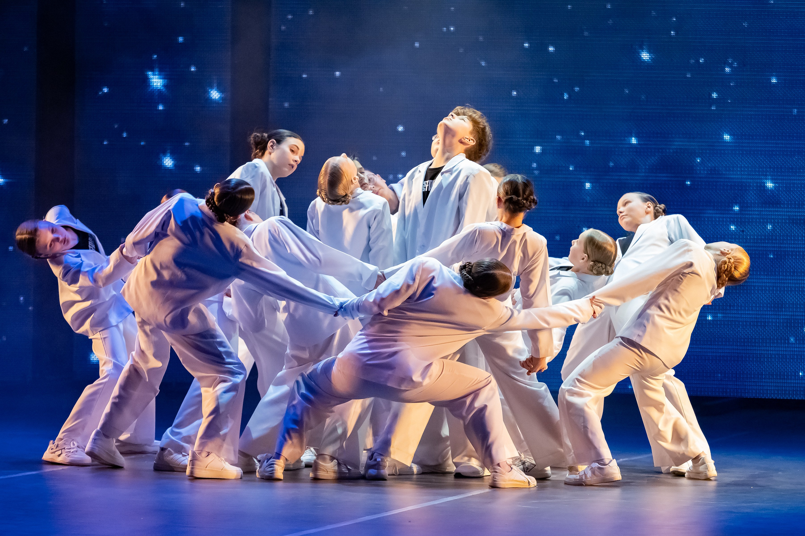 Концерт «Пространные танцы». Репортажный, семейный и детский фотограф в Пензе и Заречном Арина Ермилова. Картины барельеф на заказ