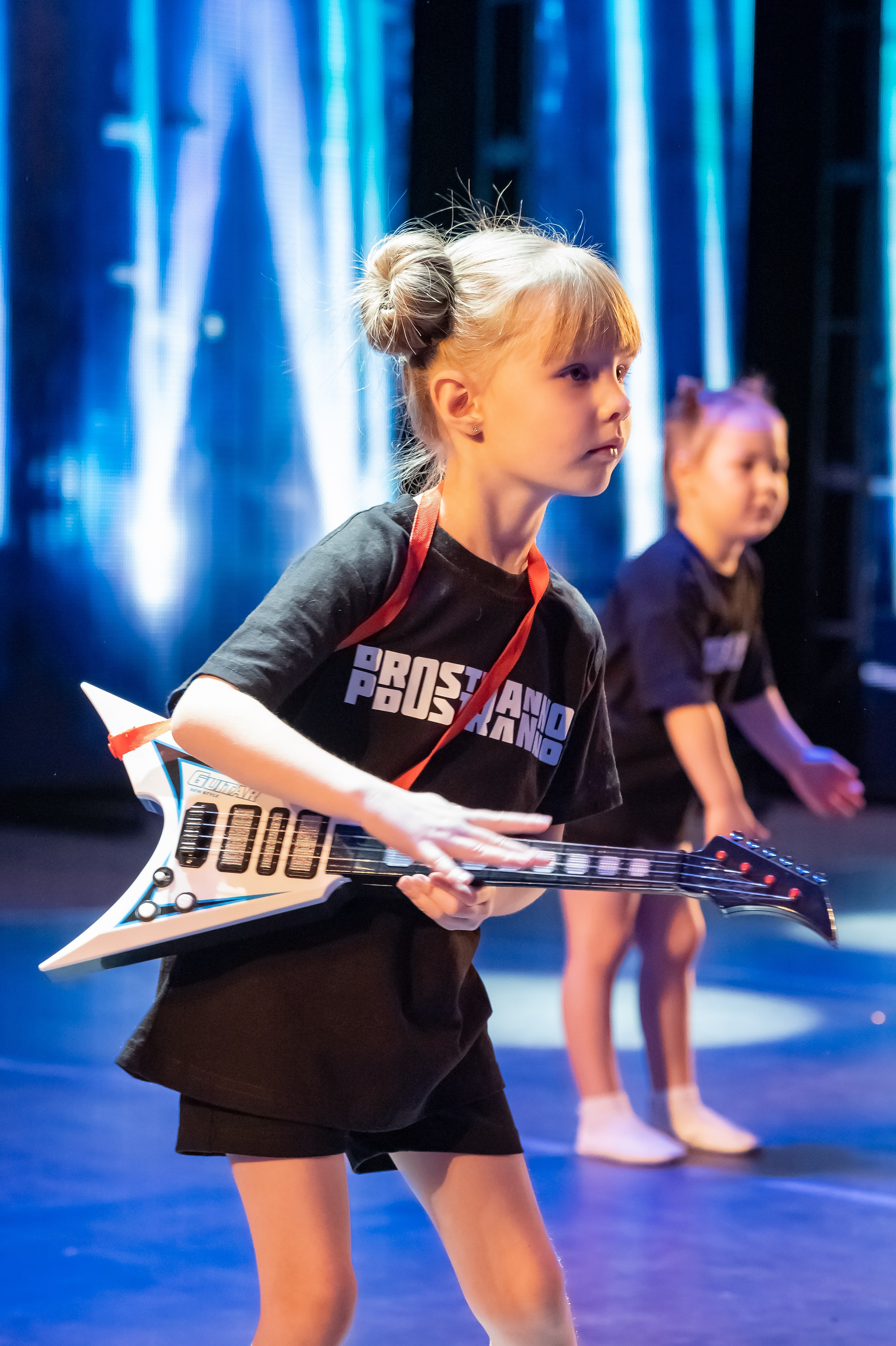 Концерт «Пространные танцы». Репортажный, семейный и детский фотограф в Пензе и Заречном Арина Ермилова. Картины барельеф на заказ