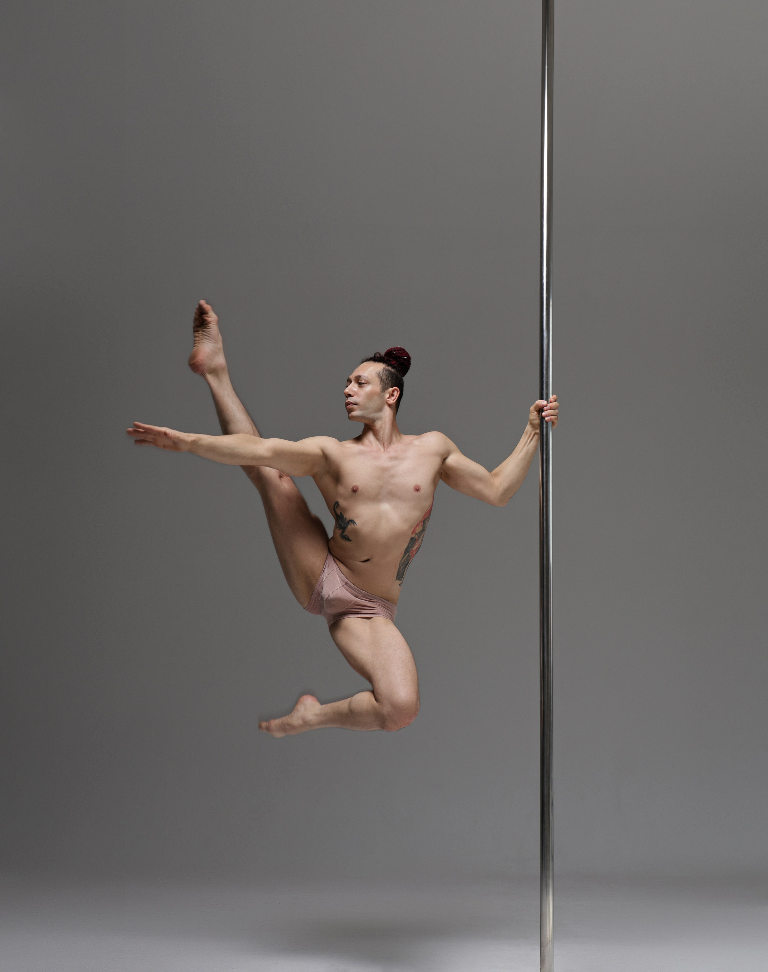 Pole dance (Минимализм). Фотограф Диана Лысанова