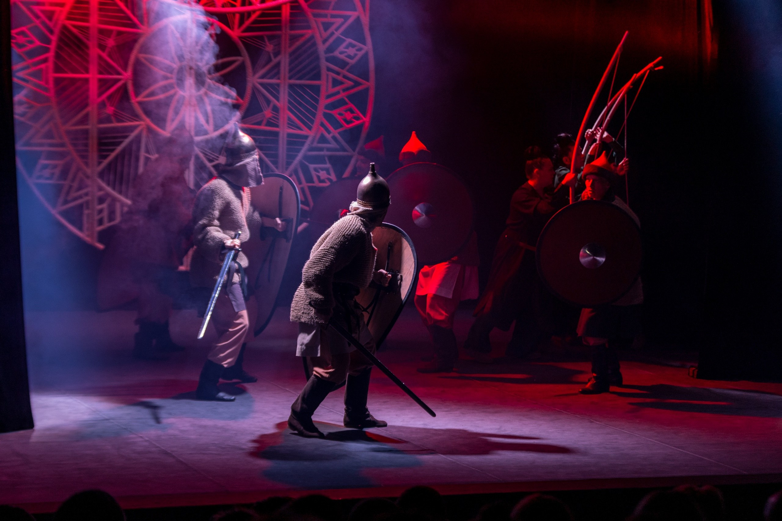 Декорации для спектакля «Слово о полку Игореве» | Историко-этнографический театр. История занавеса. Превращаем идею в технологию