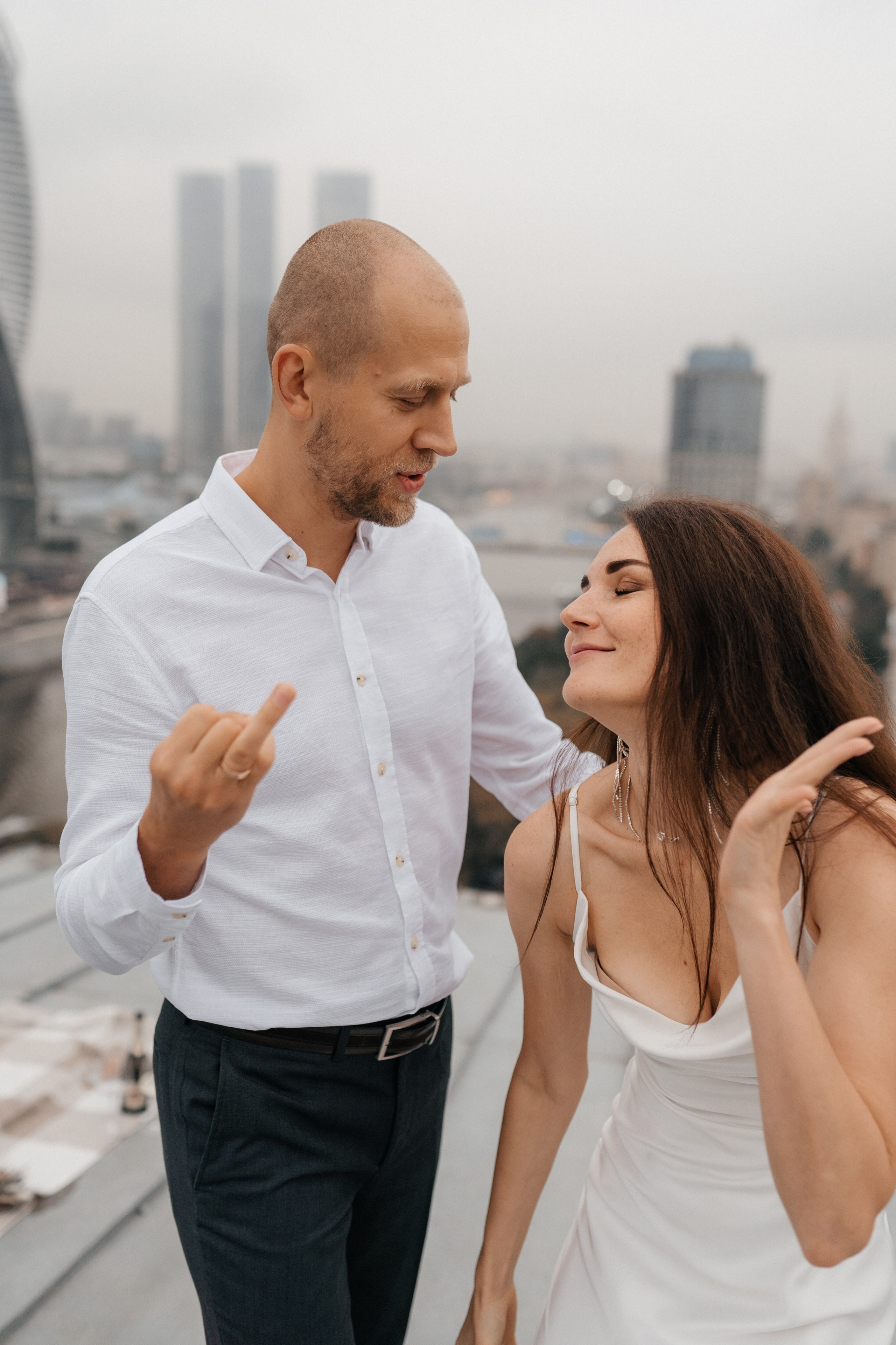 Свадебная прогулка «На крыше». Семейный и свадебный фотограф в Москве Виктория Махова