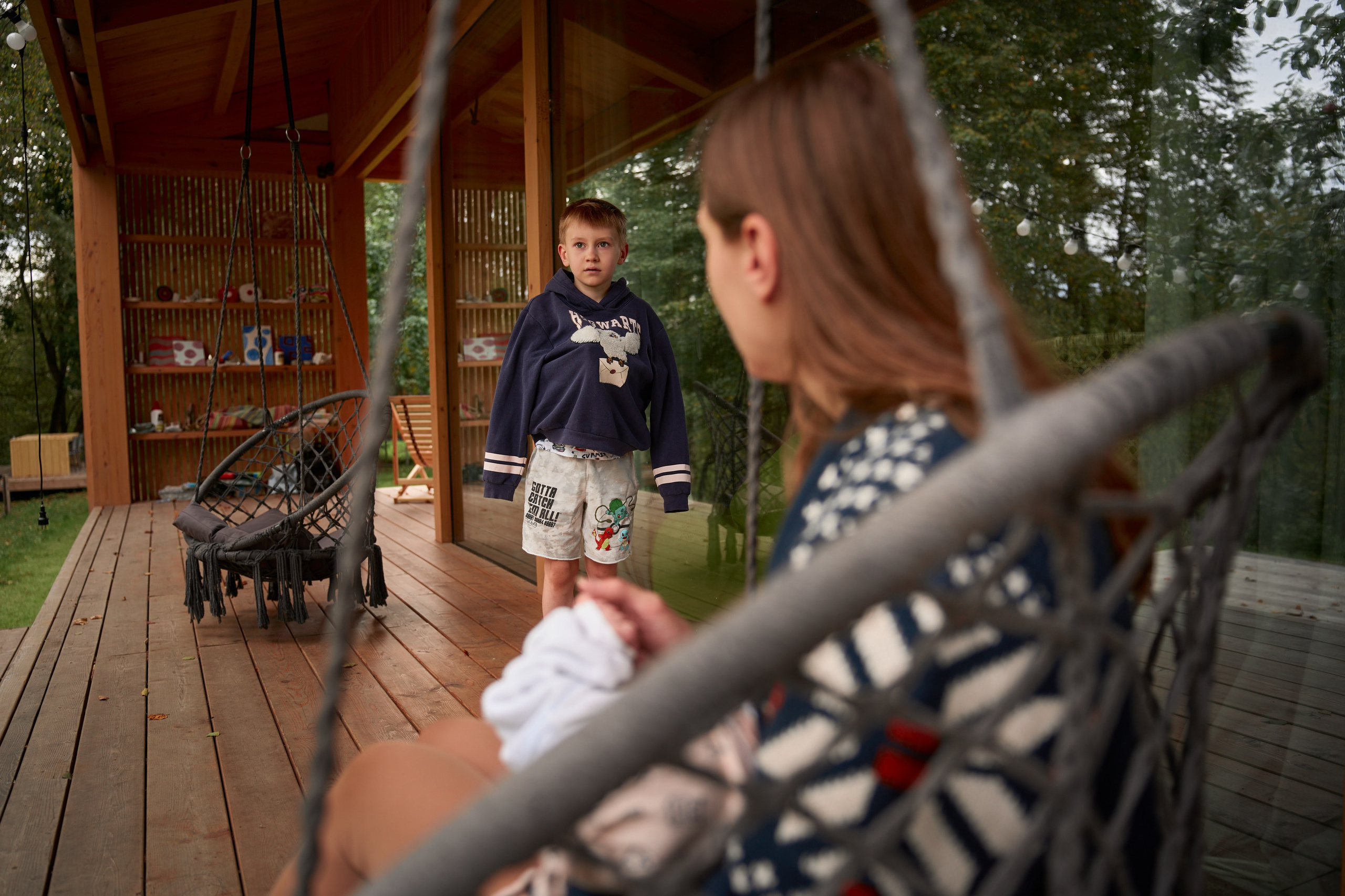 Четверо детей в доме. Фотограф Женя Пашкина