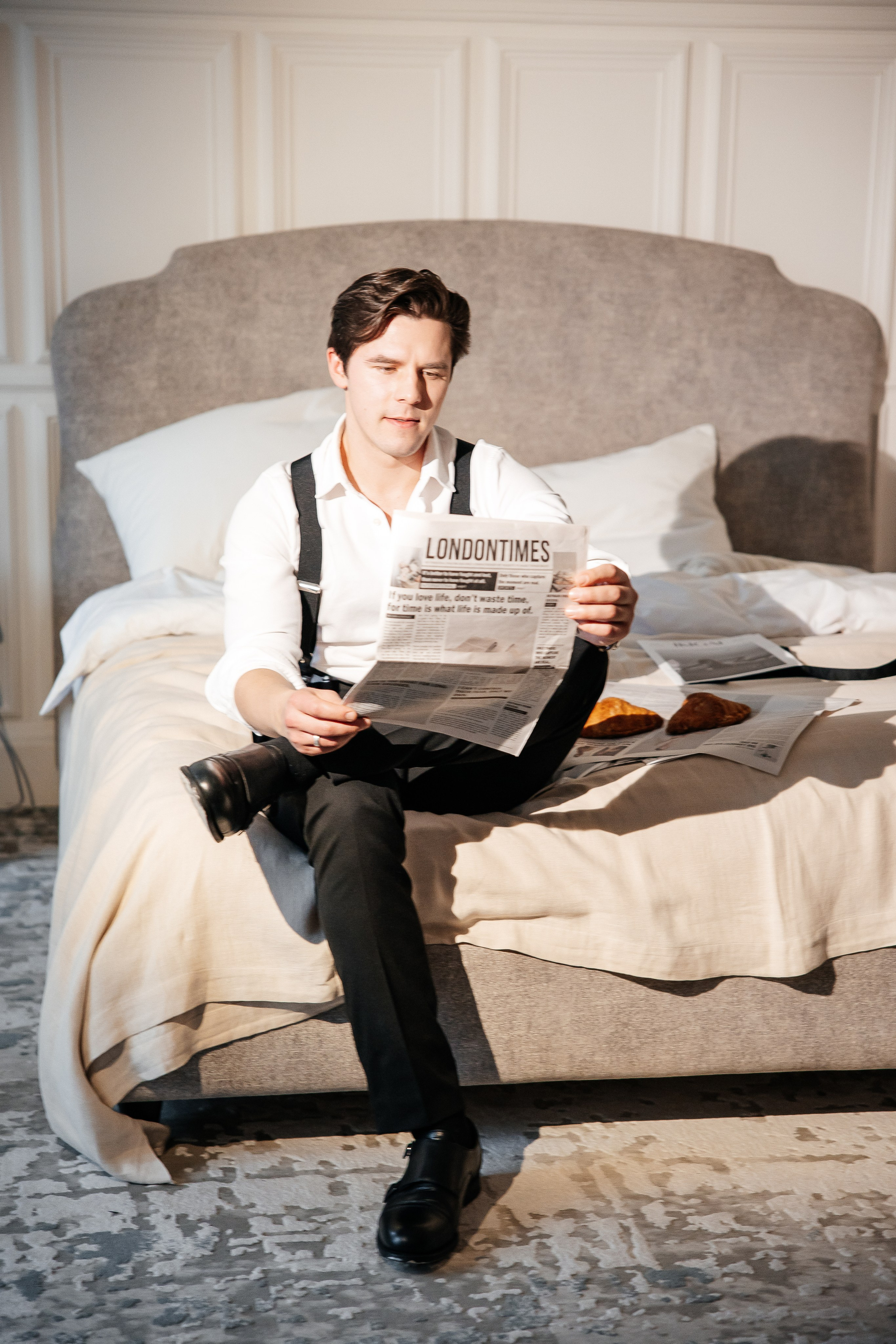 Утро жениха и невесты в отеле. Свадебный и семейный фотограф в Москве Красинская Мария