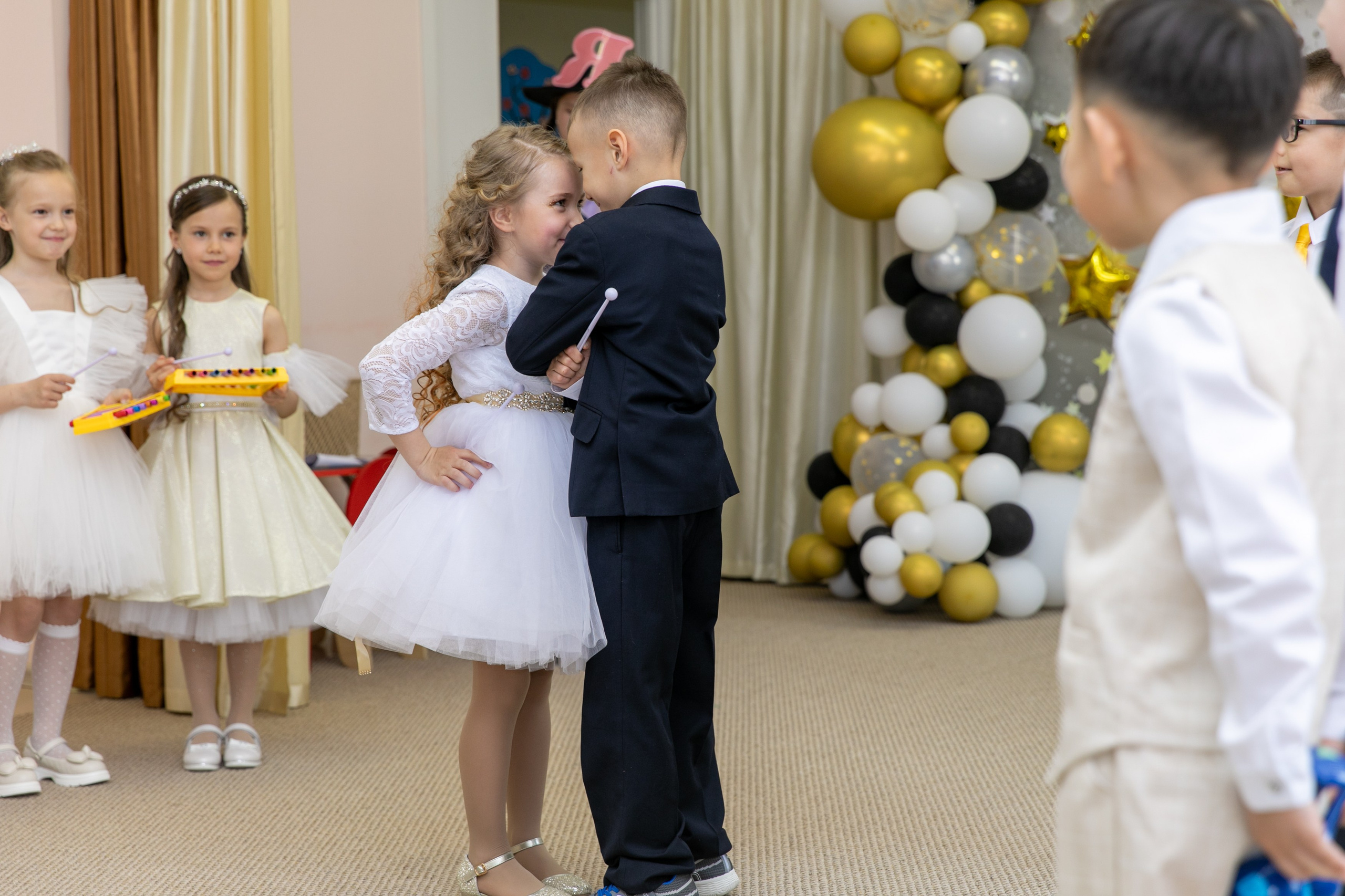 Выпускной Цветик-Семицветик 2025. Школьный и детский фотограф в Южно-Сахалинске Анастасия Лескова