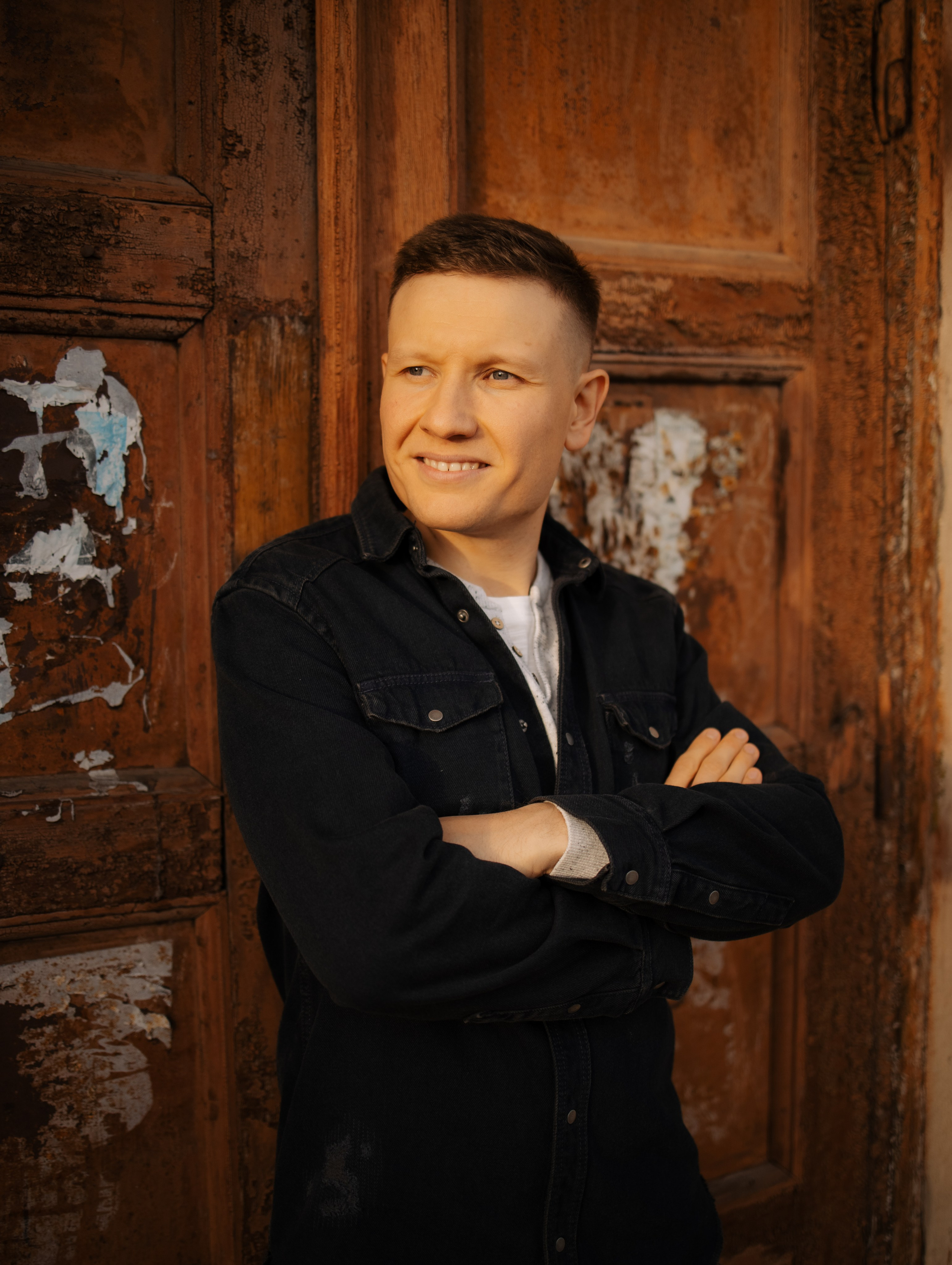 Мужская съемка в городской локации. Фотограф Углич и Ярославль Ольга Тятюшкина