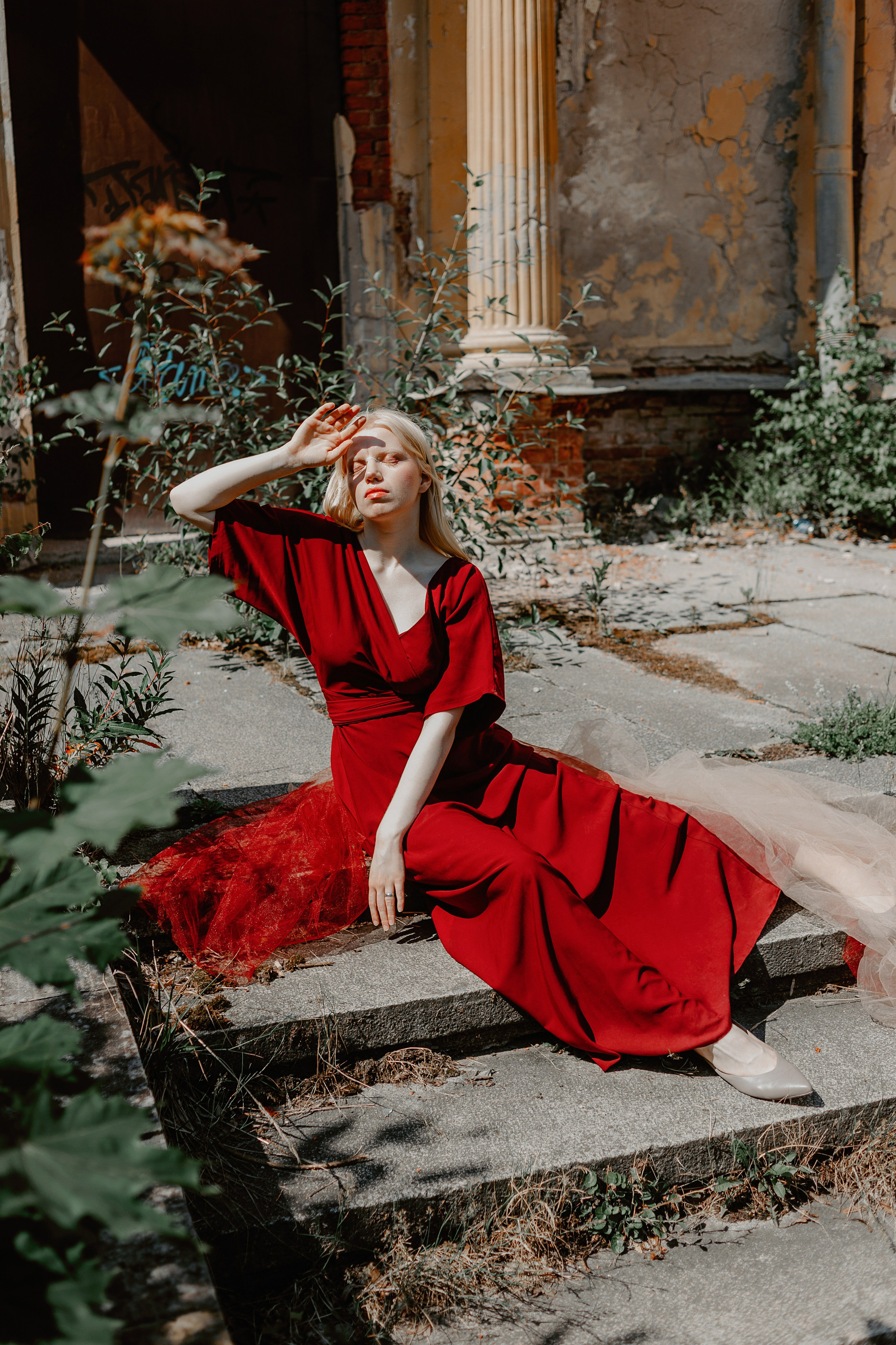 В заброшенной усадьбе. Фотограф в Санкт-Петербурге Вера Сивенкова