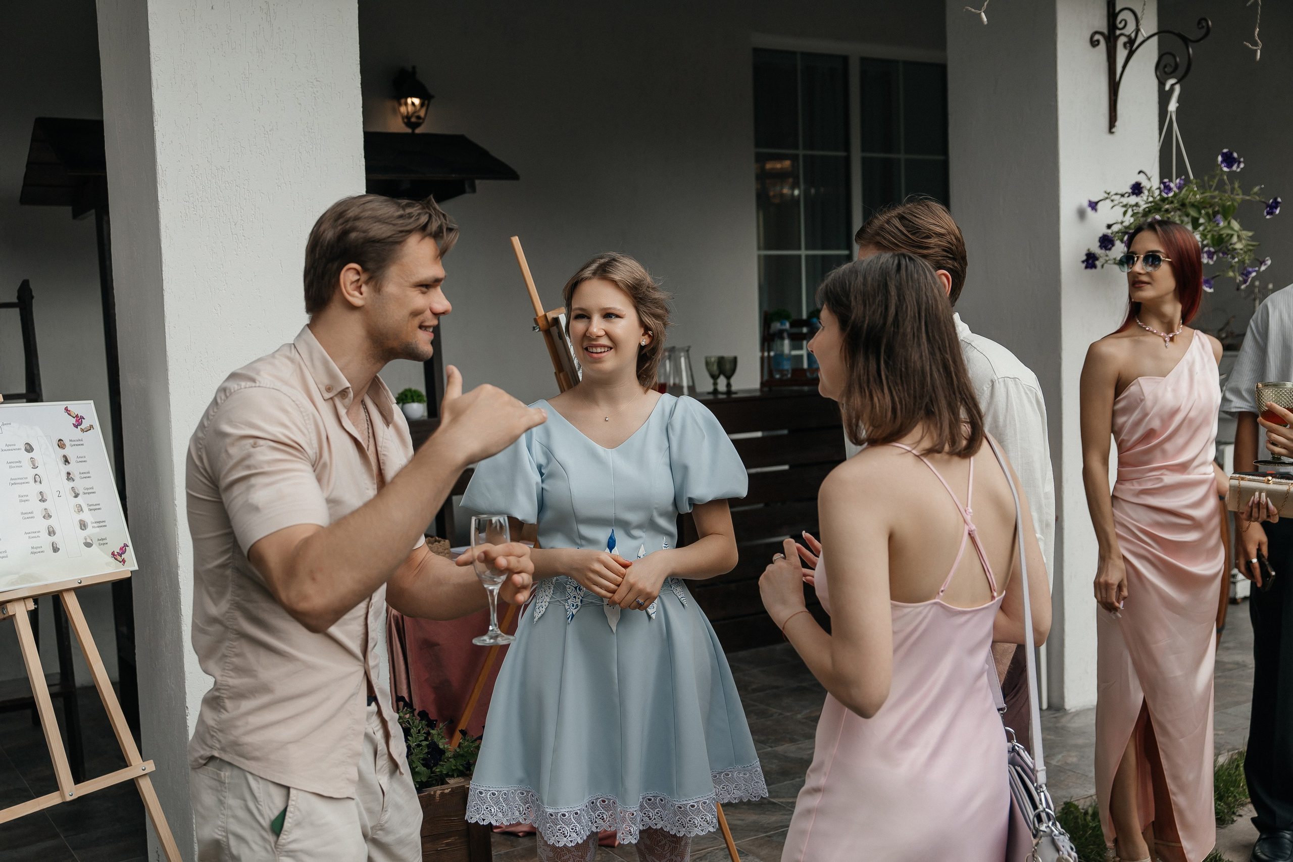 Свадебная фотосессия в ресторане Турандот, свадьба на площадке House for wedding Дом у озера. Свадебный фотограф в Москве Дарья Олендарёва