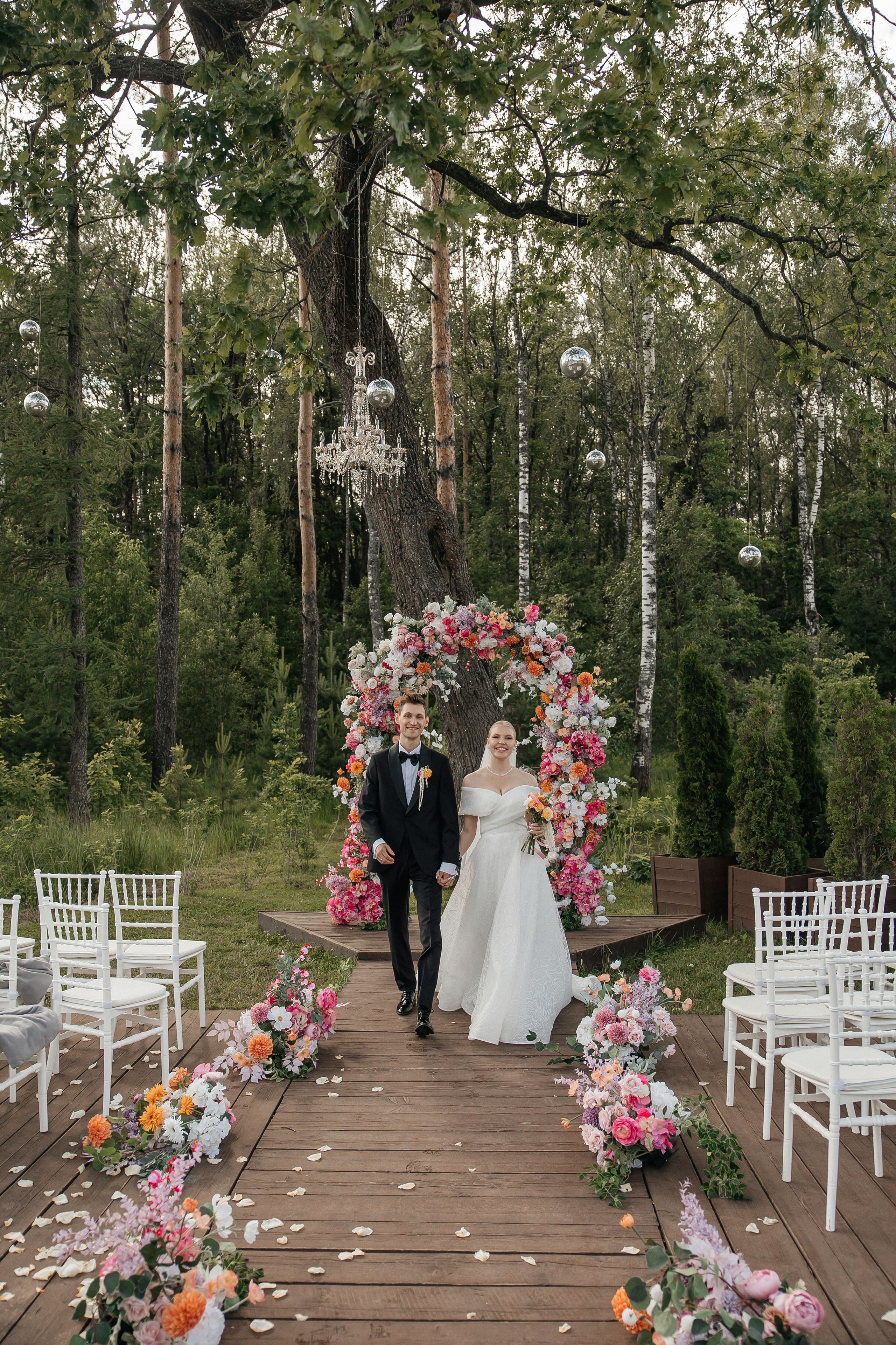 Выездная церемония на свадебной площадке house for wedding Дом у озера