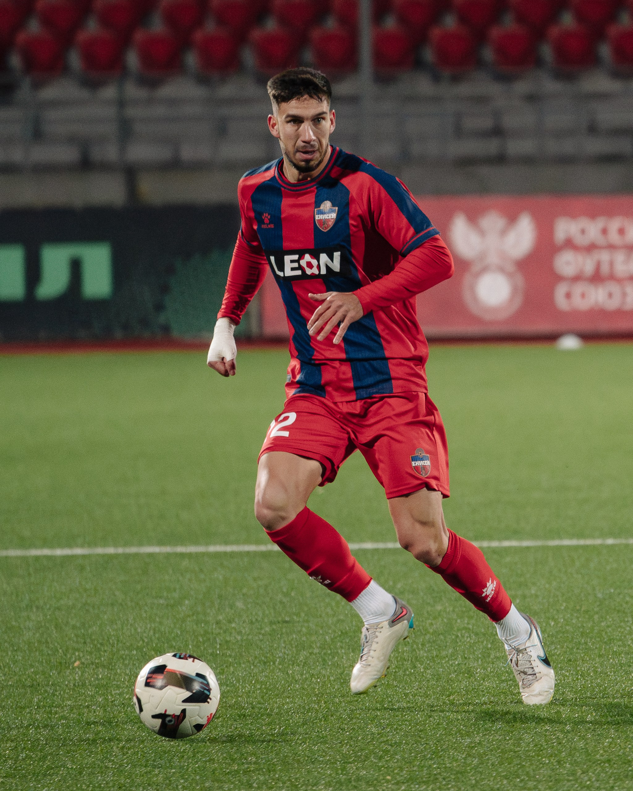 Футбол. Репортажный фотограф Красноярск Алекс Чампакхам