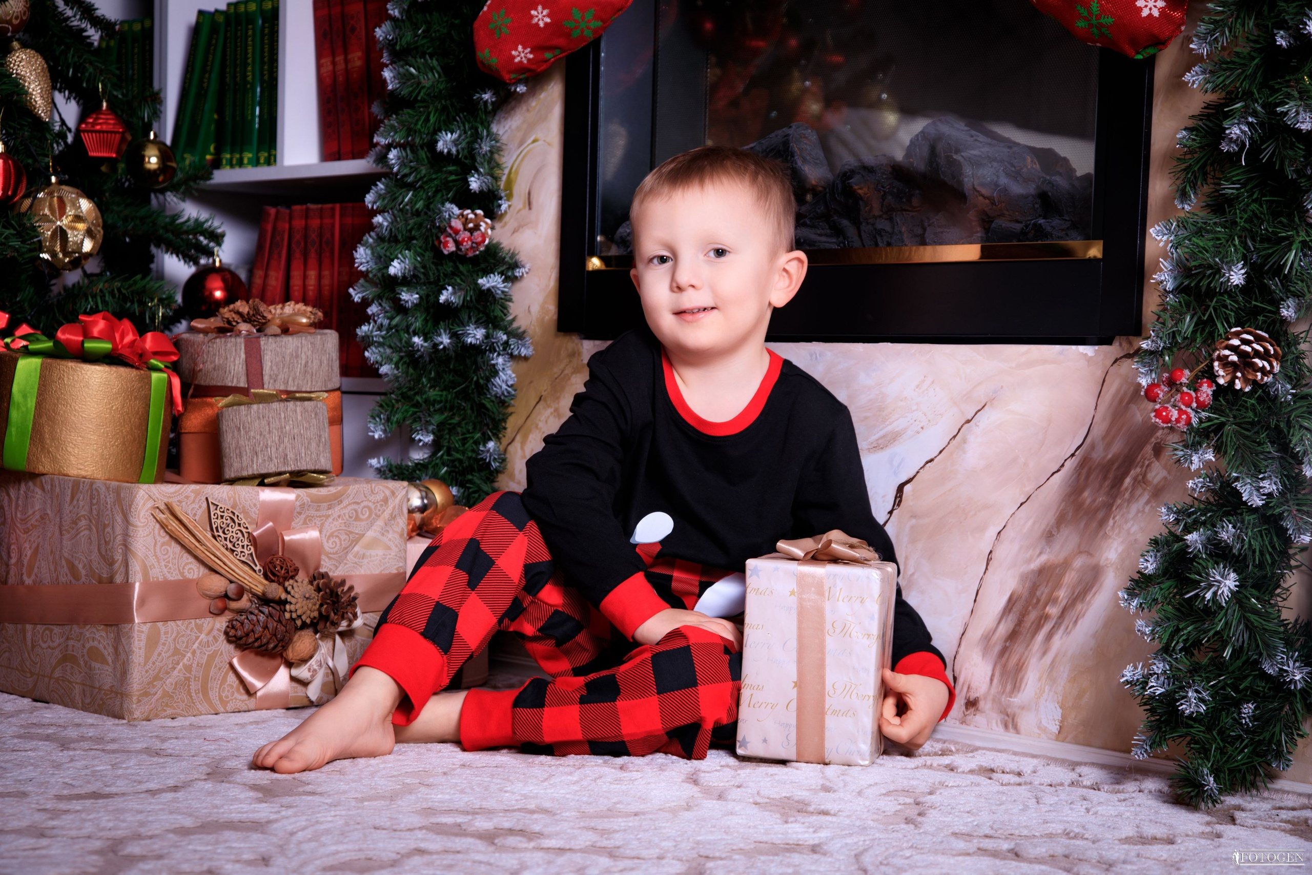 Портфолио новогодние фотосессии для детей в Краснодаре. Интерьерная фотостудия FOTOGEN г. Краснодар