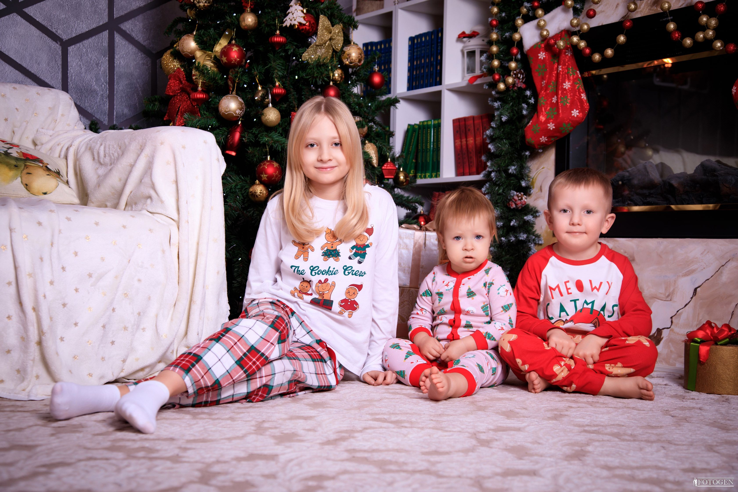 Портфолио больших семей: Единство и радость в новогодних интерьерах. Интерьерная фотостудия FOTOGEN г. Краснодар